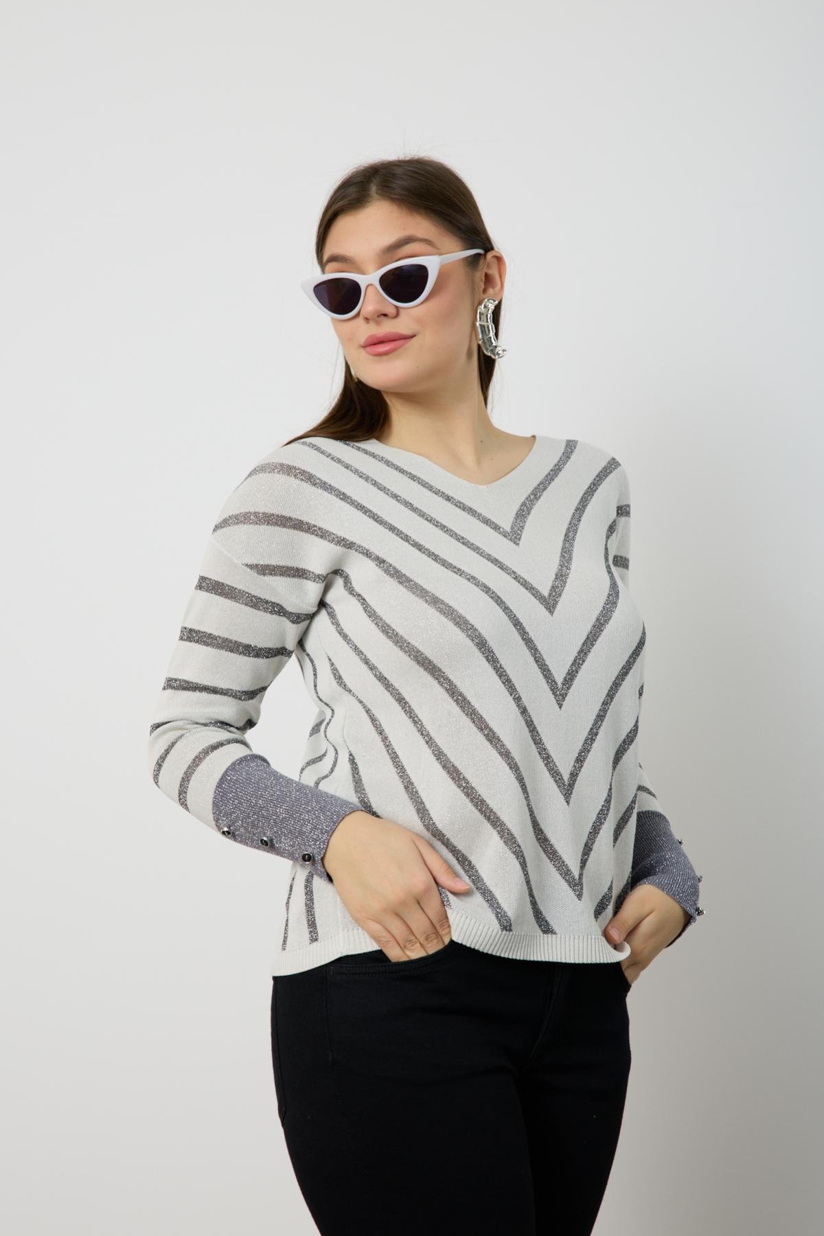 Wholesale Women White Glitter V Neck Knit Blouse with Buttons on Sleeves 724818