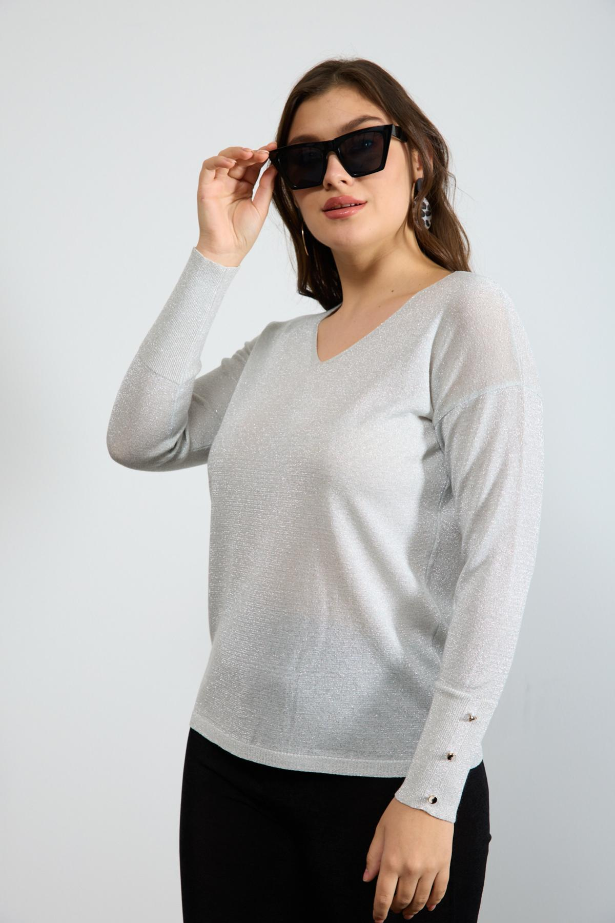 Wholesale Women White Glittery V Neck Knit Blouse with Wide Cuffs 724840