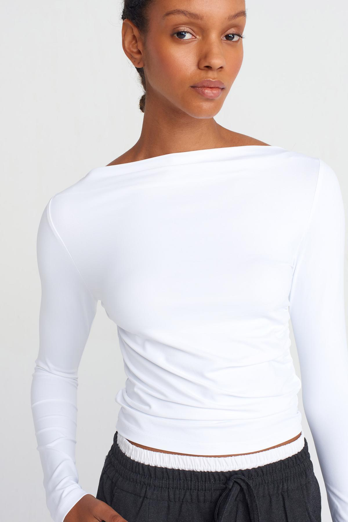 Wholesale Women White Long Sleeve Asymmetric T-shirt 719604