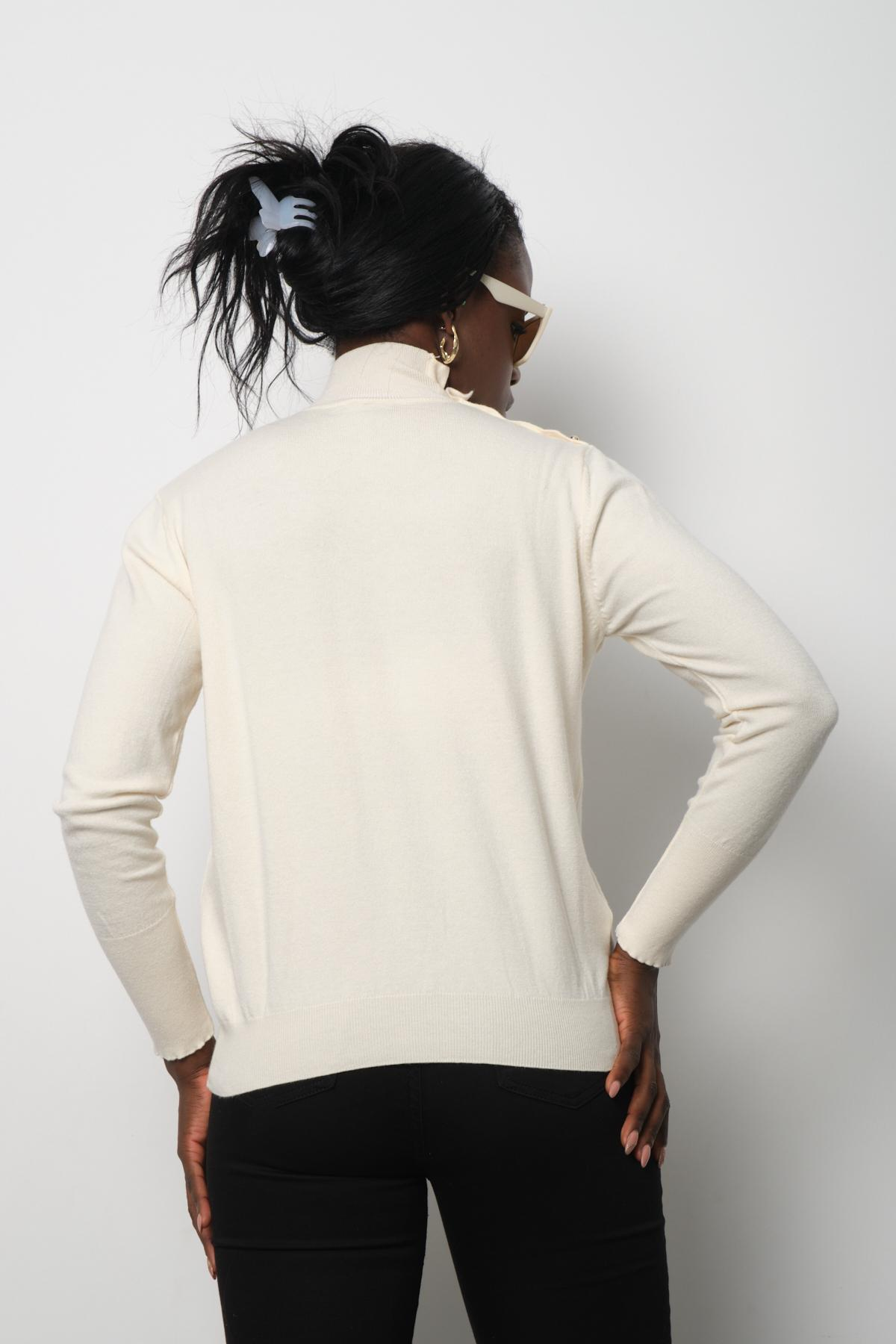 Wholesale Women White Mock-Neck Sweaters 711151