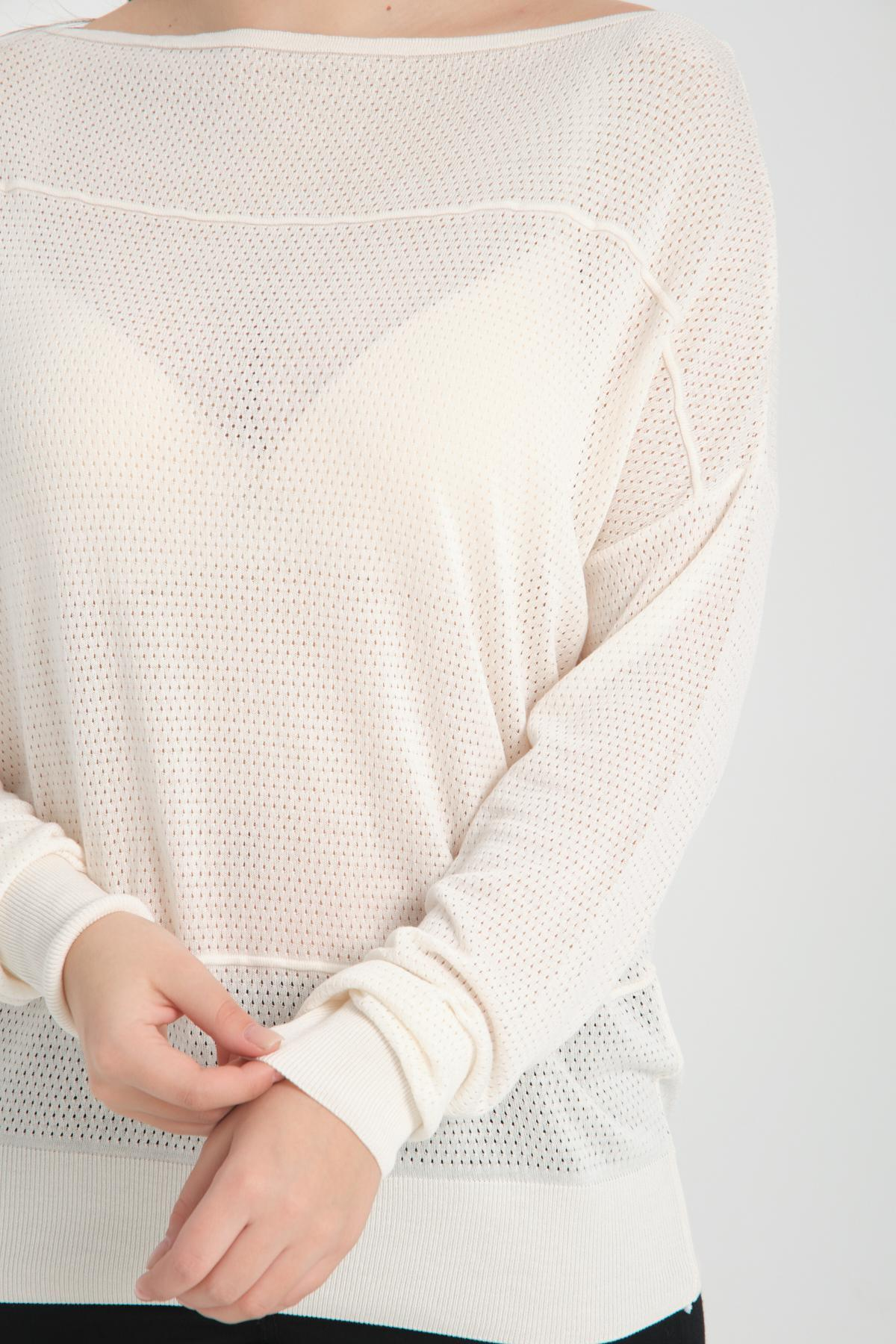 Wholesale Women White Openwork Boat Neck Knit Blouse 722635