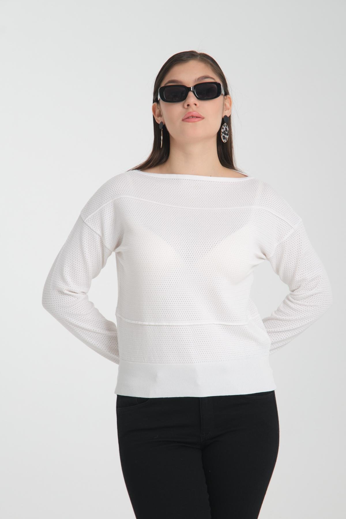 Wholesale Women White Openwork Boat Neck Knit Blouse 722662