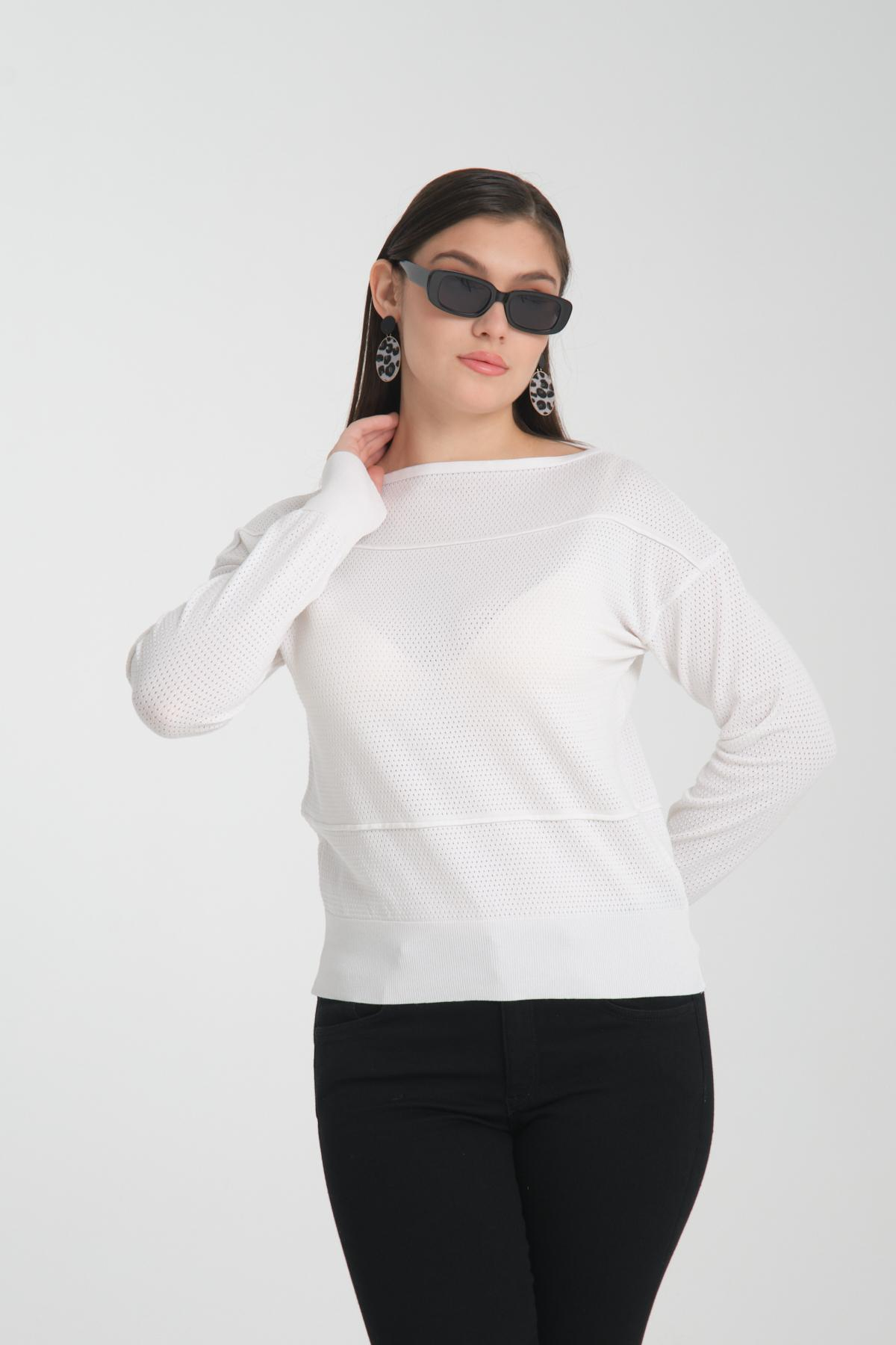 Wholesale Women White Openwork Boat Neck Knit Blouse 722662