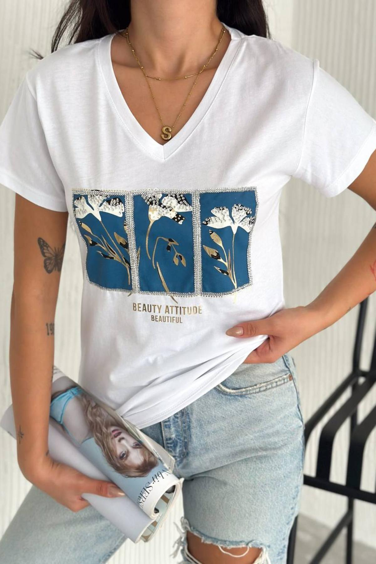 Wholesale Women White Printed V-Neck T-shirt 720132