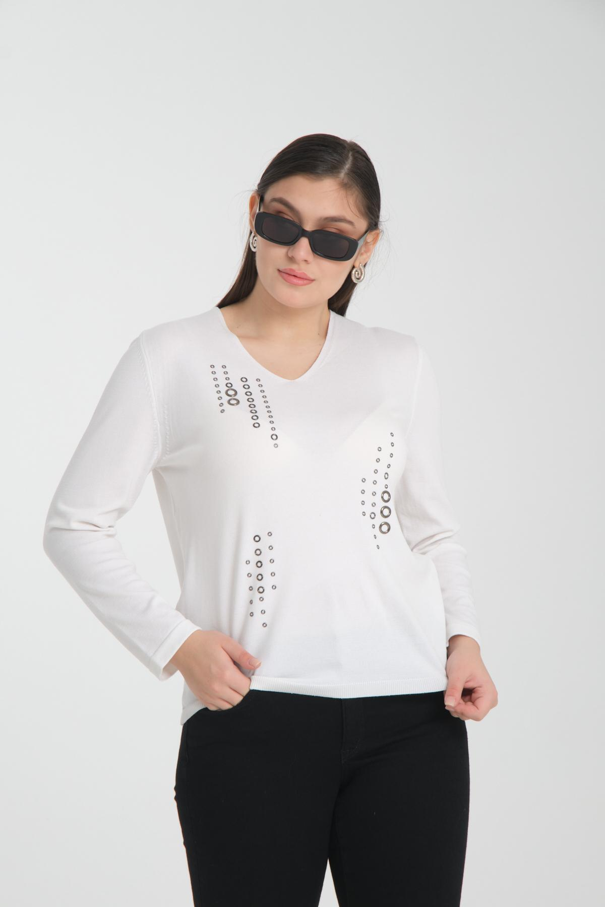 Wholesale Women White Studded V Neck Knit Blouse 722642