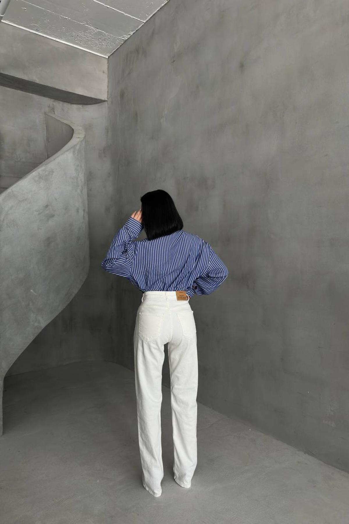 Wholesale Women White Tube Leg Jeans 732090