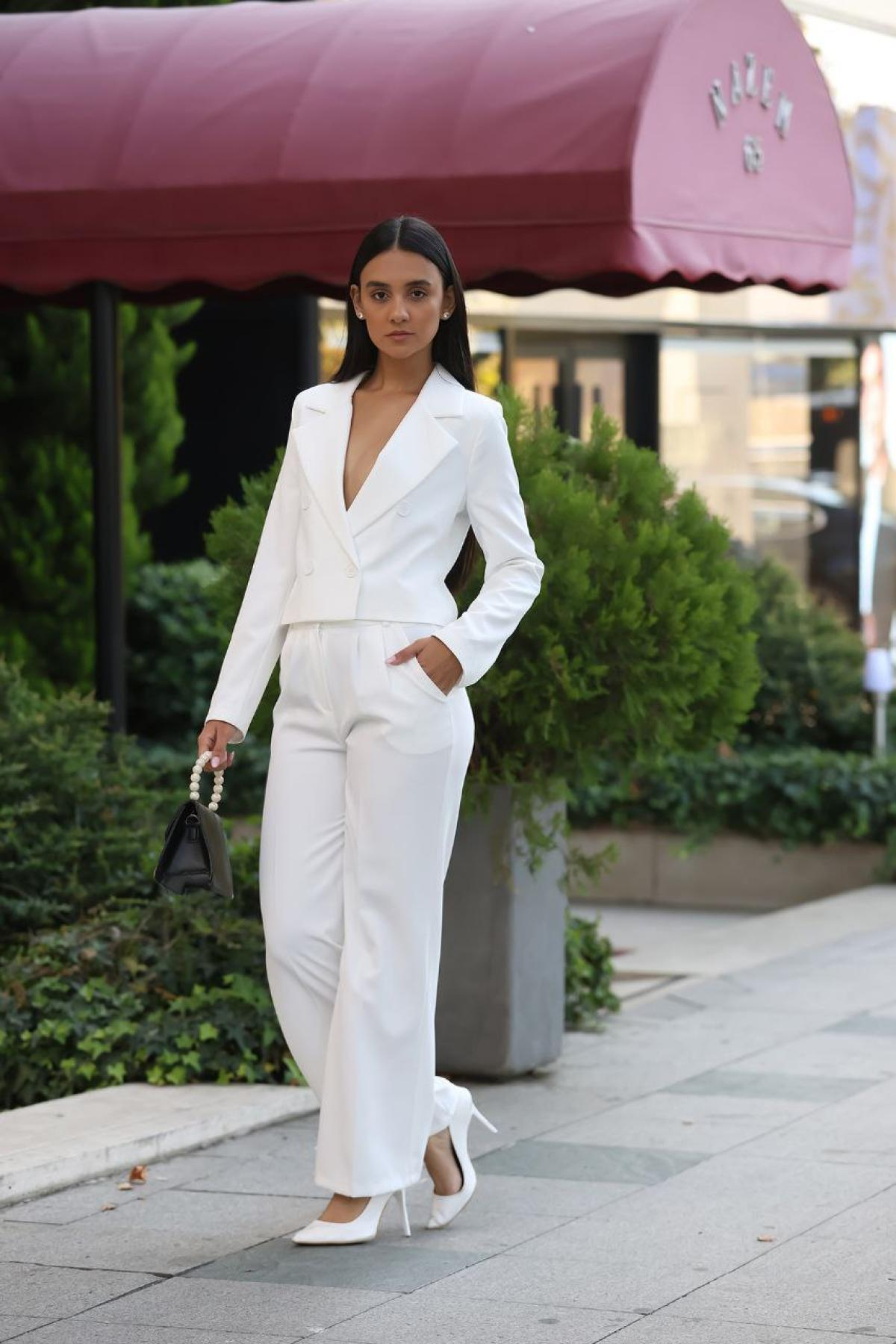 Wholesale Women White Two Piece Suit Blazer and Pants Set 737329