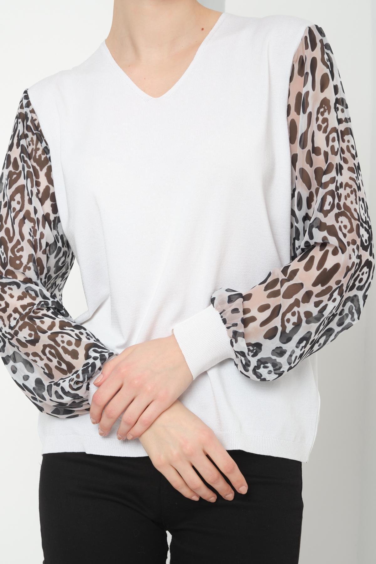 Wholesale Women White V Neck Knit Blouse with Chiffon Sleeves 724776
