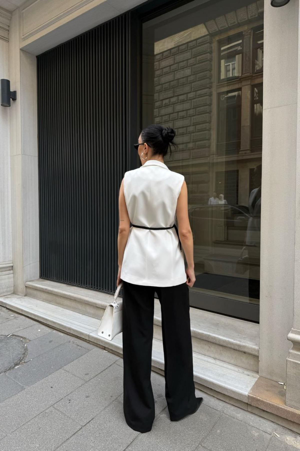 Wholesale Women White Vest 737321