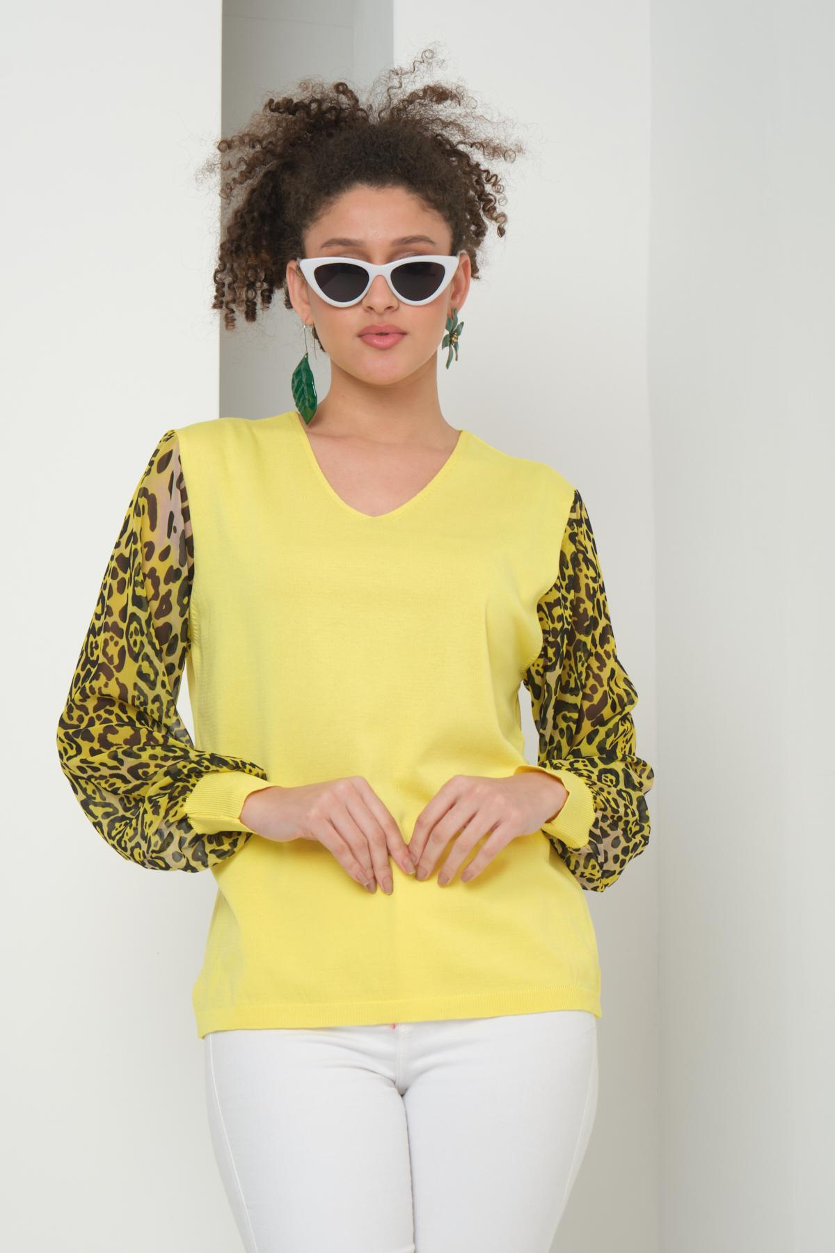 Wholesale Women Yellow V Neck Knit Blouse with Chiffon Sleeves 724779