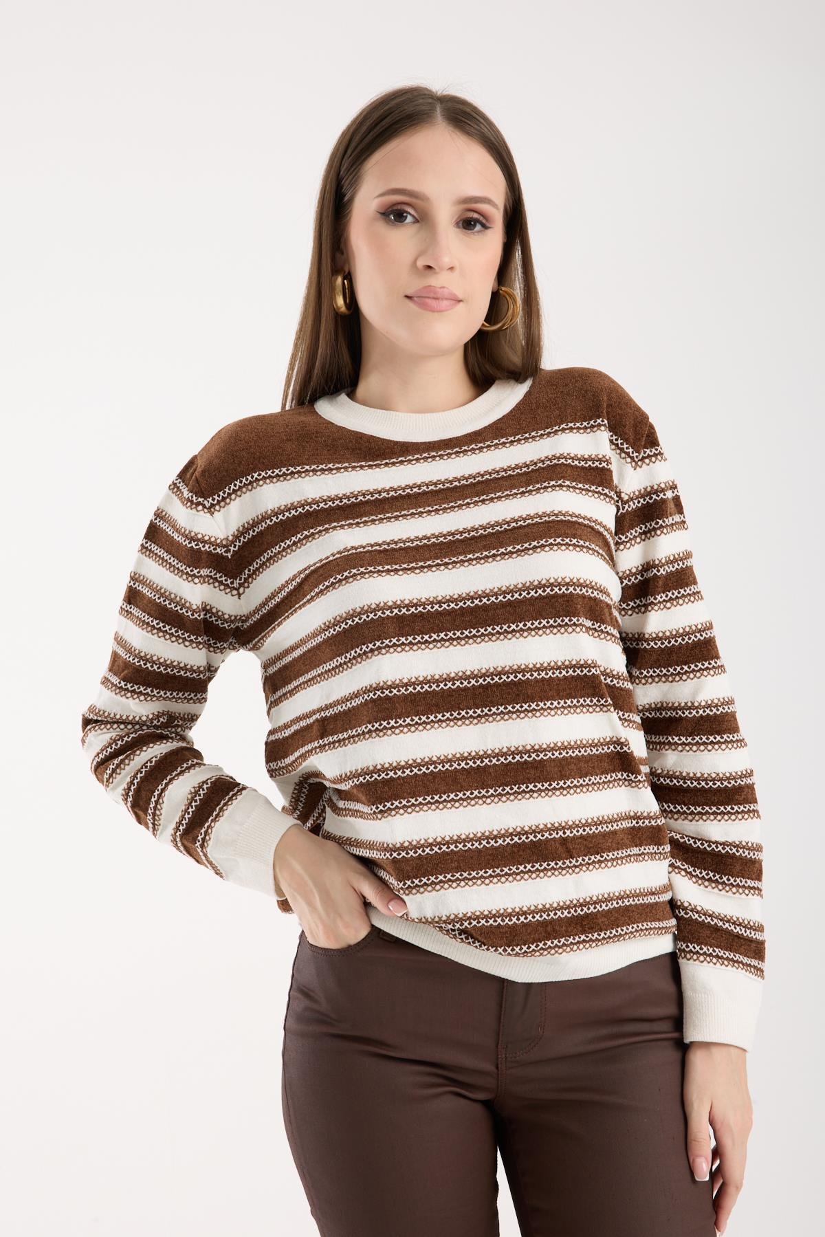 Wholesale Women's Brown-White Chenille Velvet Striped Crew-Neck Knit Blouse 0095W26-9004