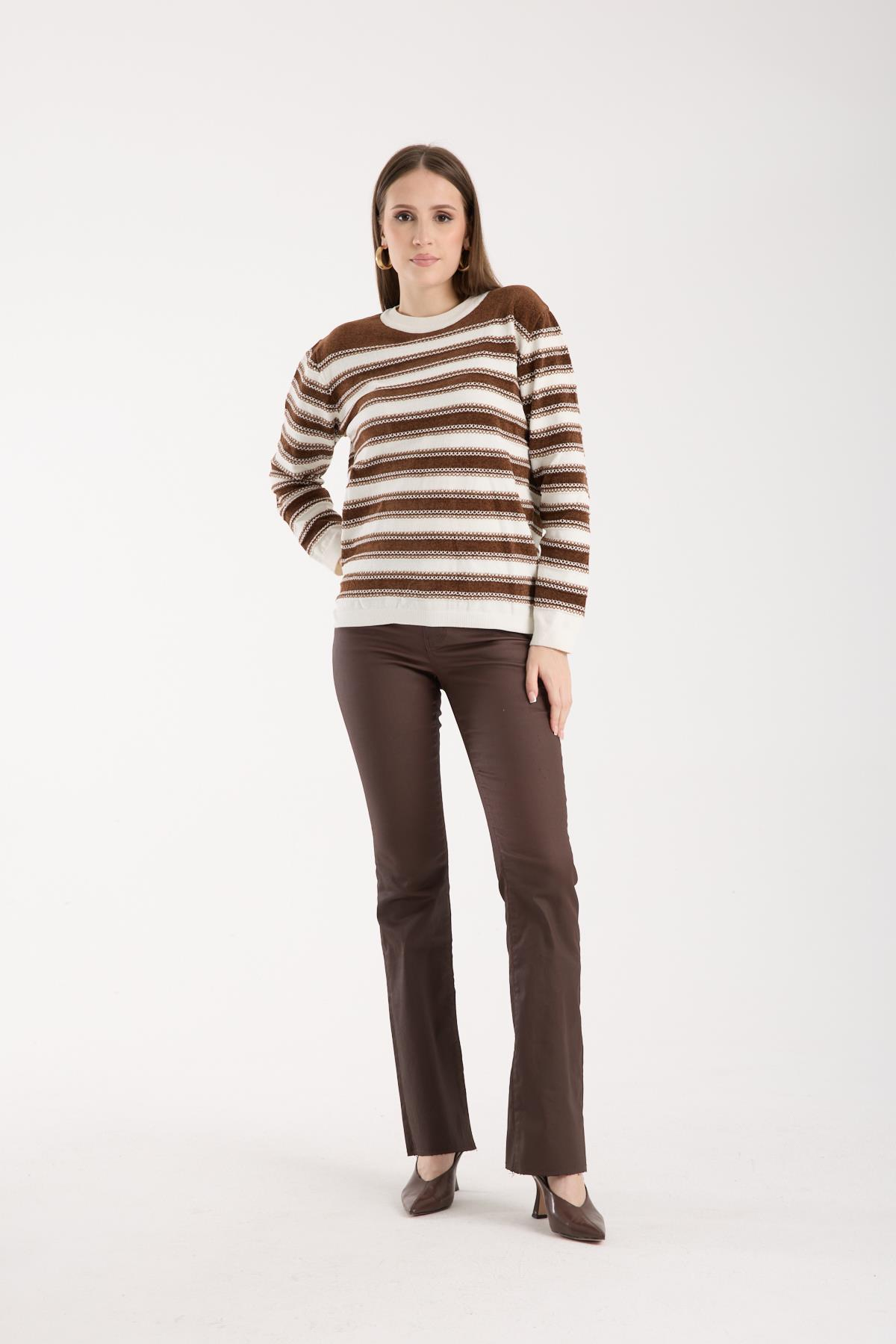 Wholesale Women's Brown-White Chenille Velvet Striped Crew-Neck Knit Blouse 0095W26-9004