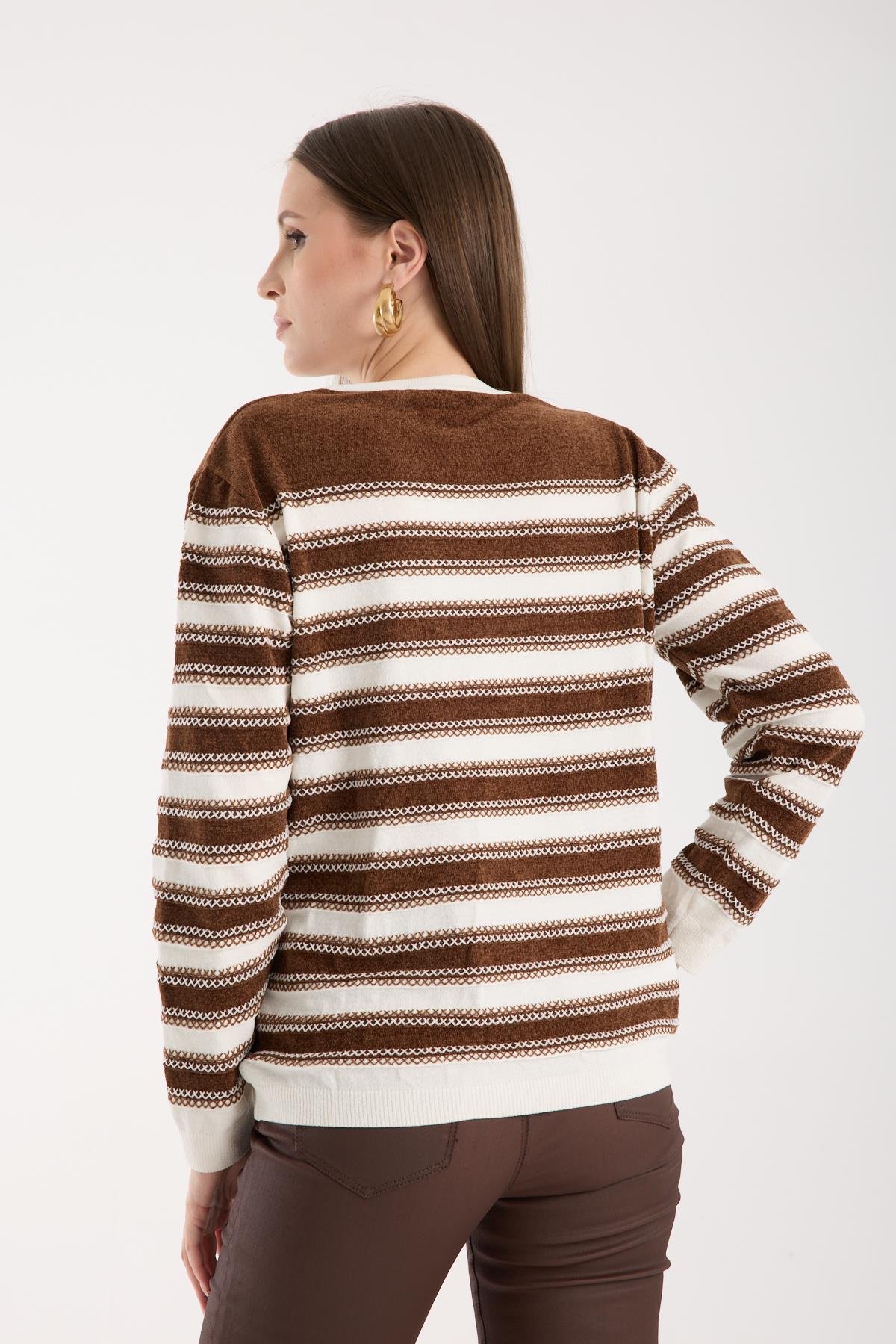 Wholesale Women's Brown-White Chenille Velvet Striped Crew-Neck Knit Blouse 0095W26-9004