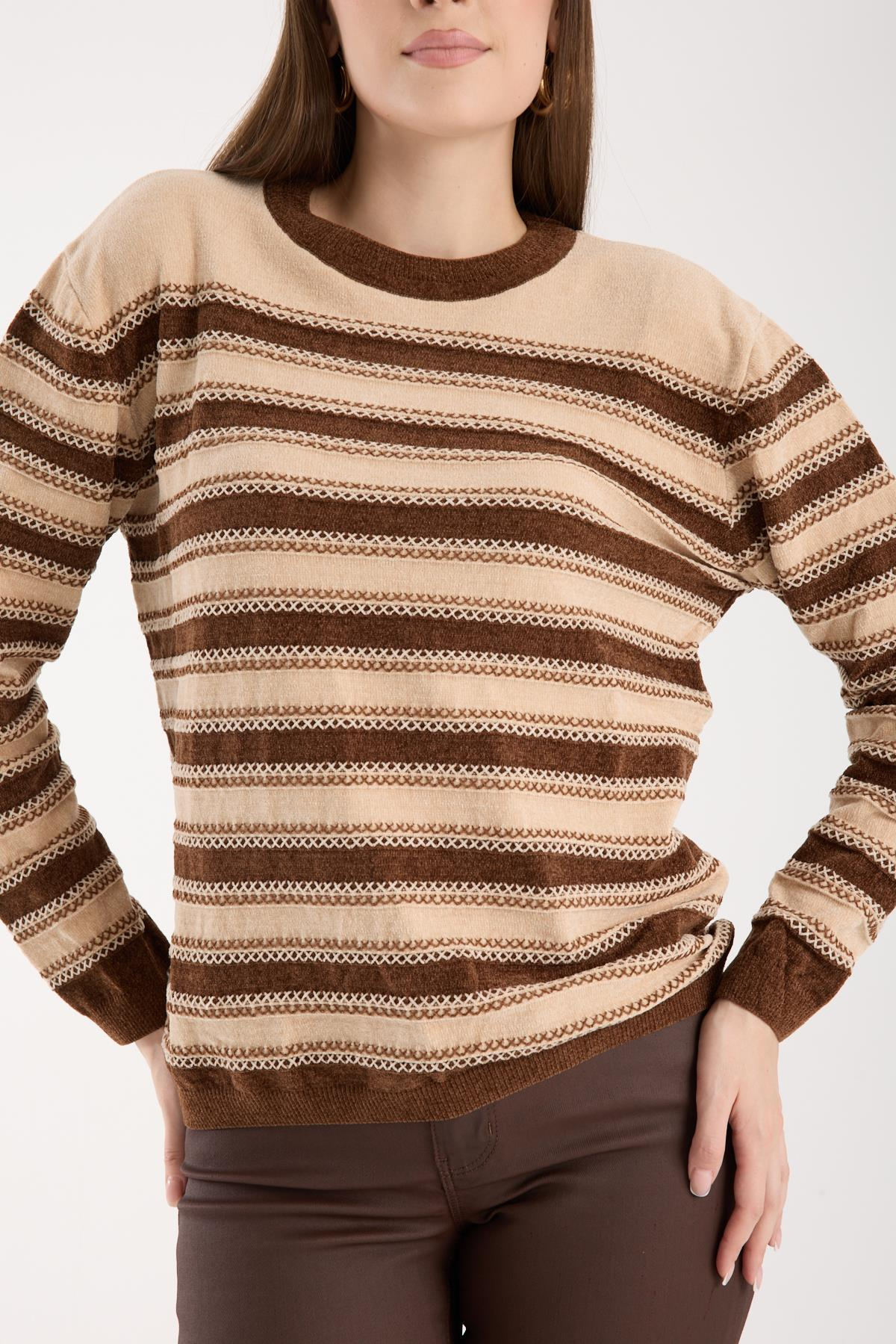 Wholesale Women's Cream-Brown Chenille Velvet Striped Crew-Neck Knit Blouse 0095W26-9004