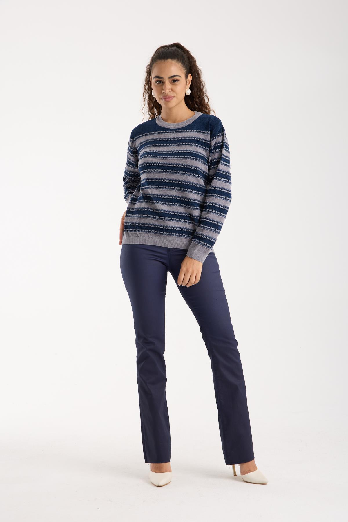 Wholesale Women's Navy-Gray Chenille Velvet Striped Crew-Neck Knit Blouse 0095W26-9004