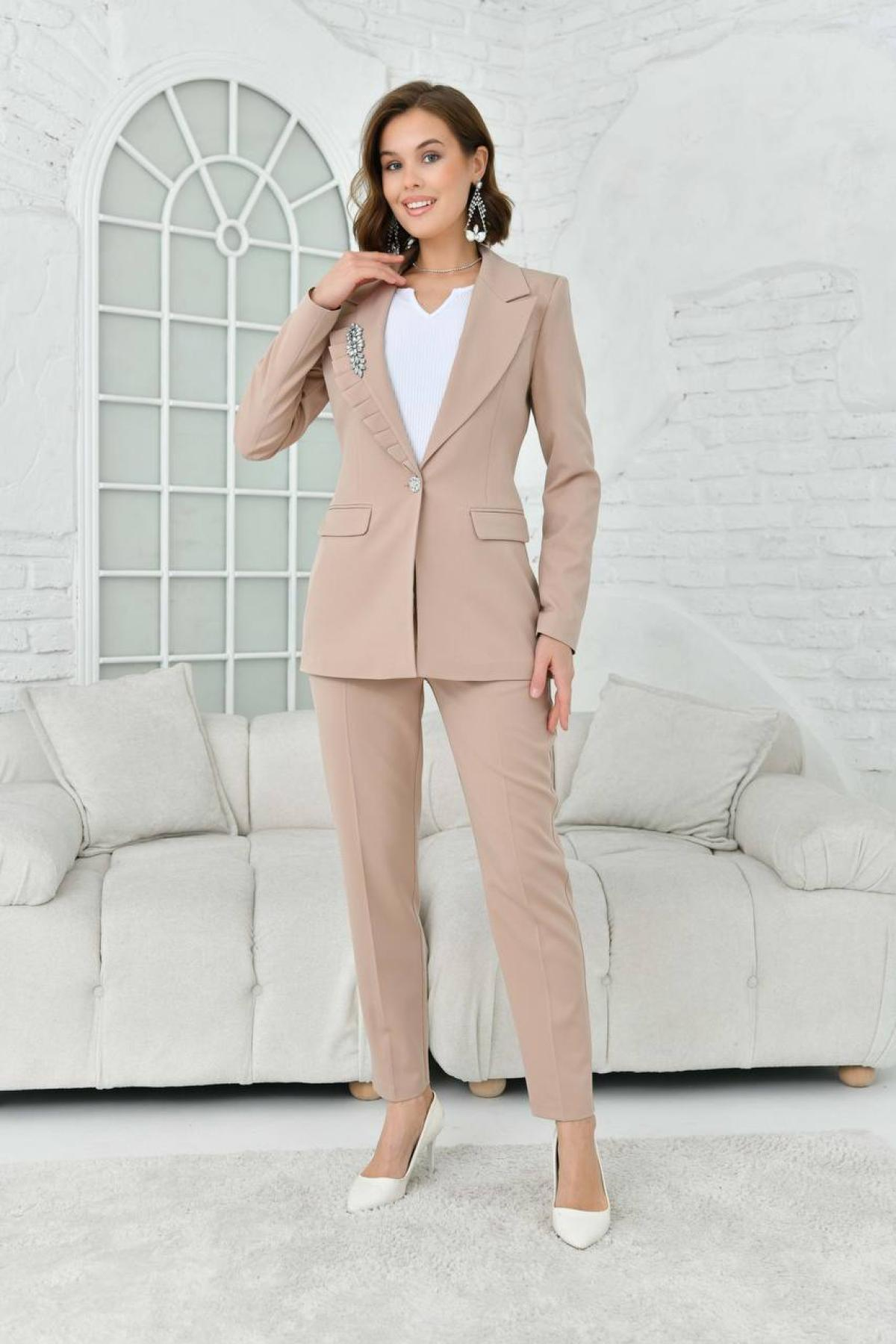 Women blazer jacket and pants suit Plus size wholesale Beige color 696950