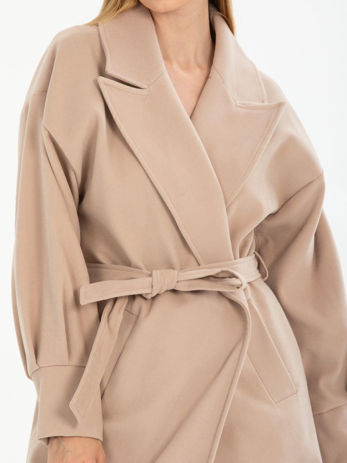 Women coat with belt wholesale Beige color 670477