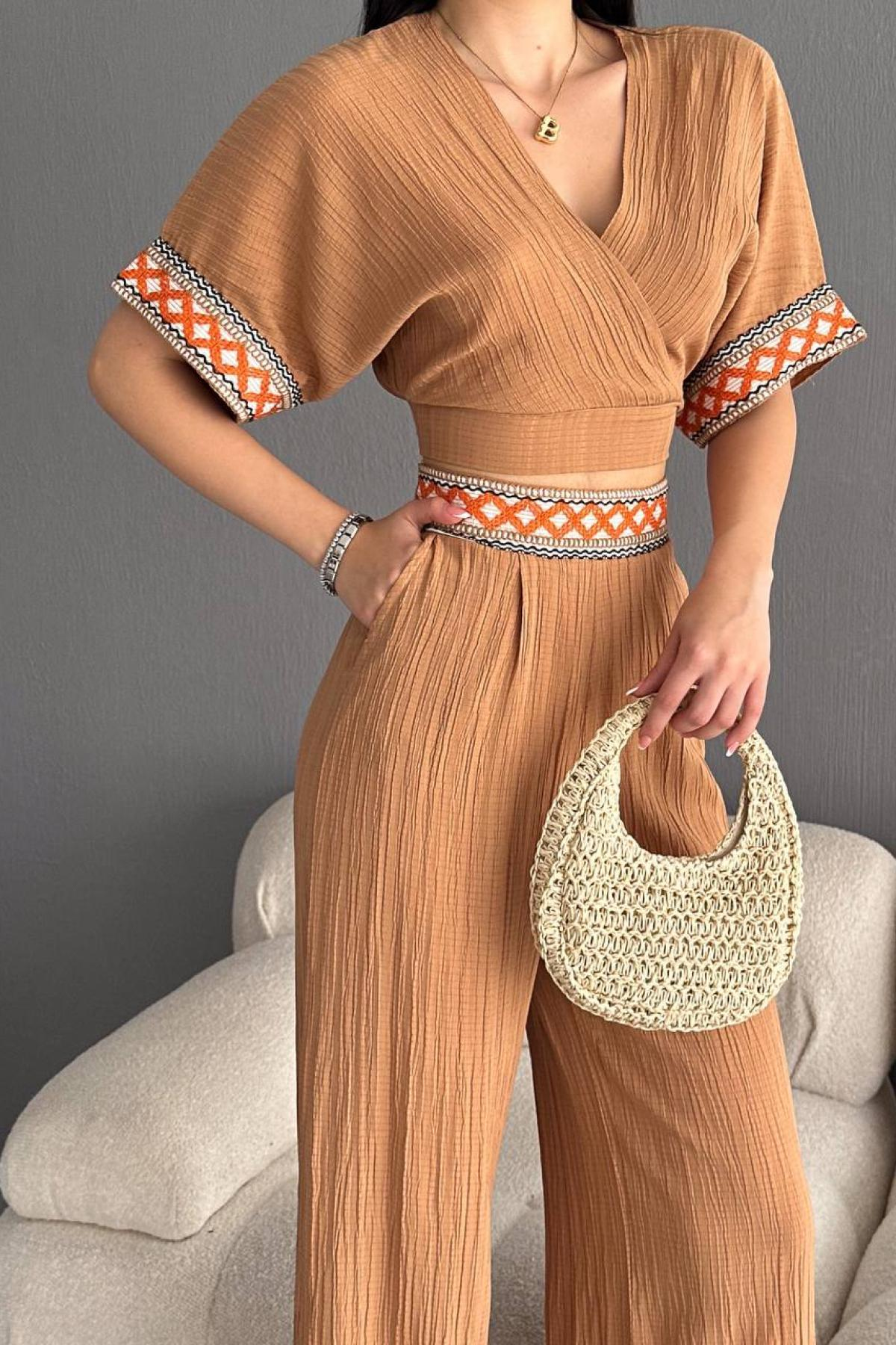 Women cropped blouse and flared pants set wholesale Camel color 685062