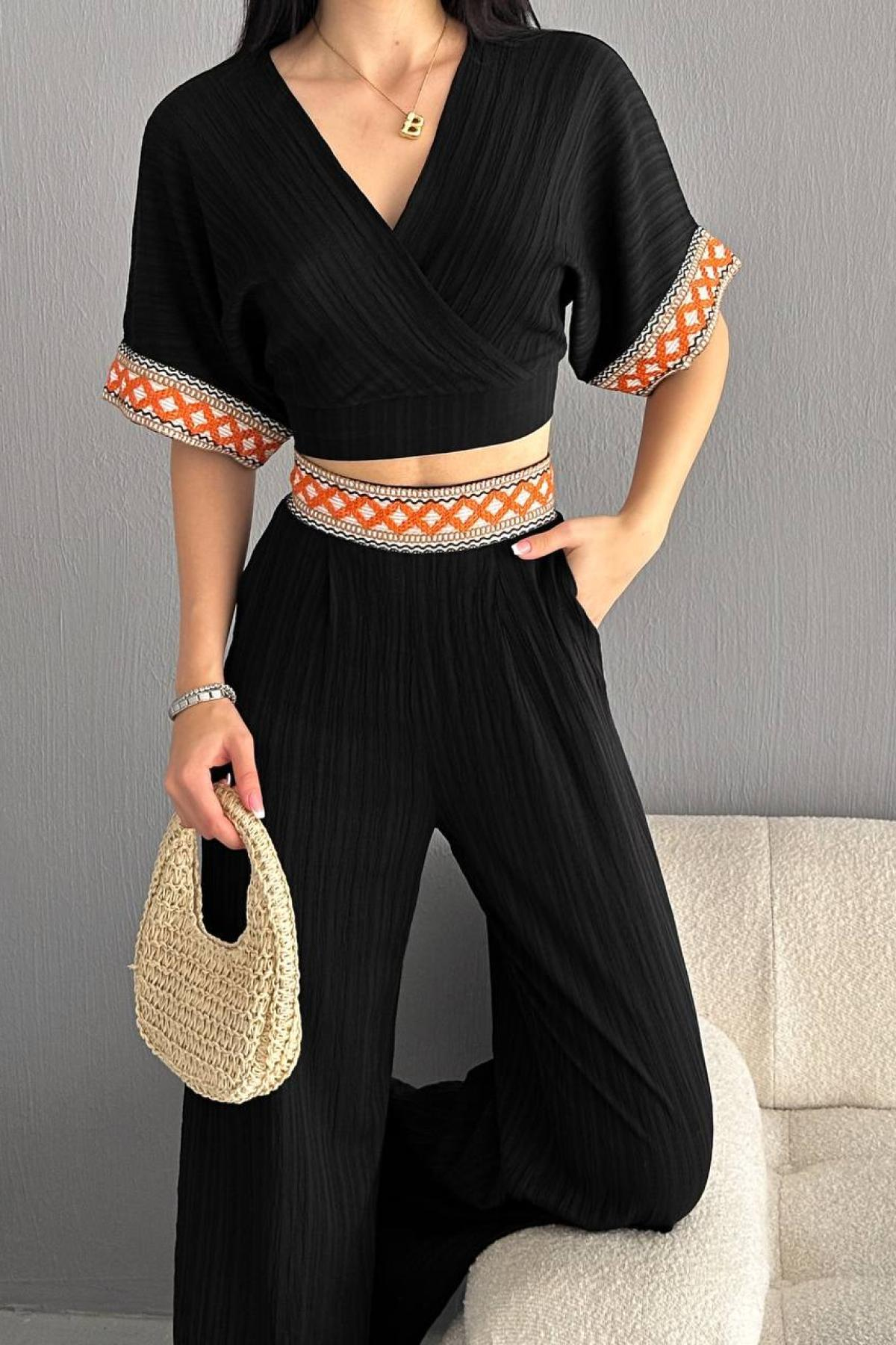 Women cropped blouse and flared pants set wholesale Black color 685059