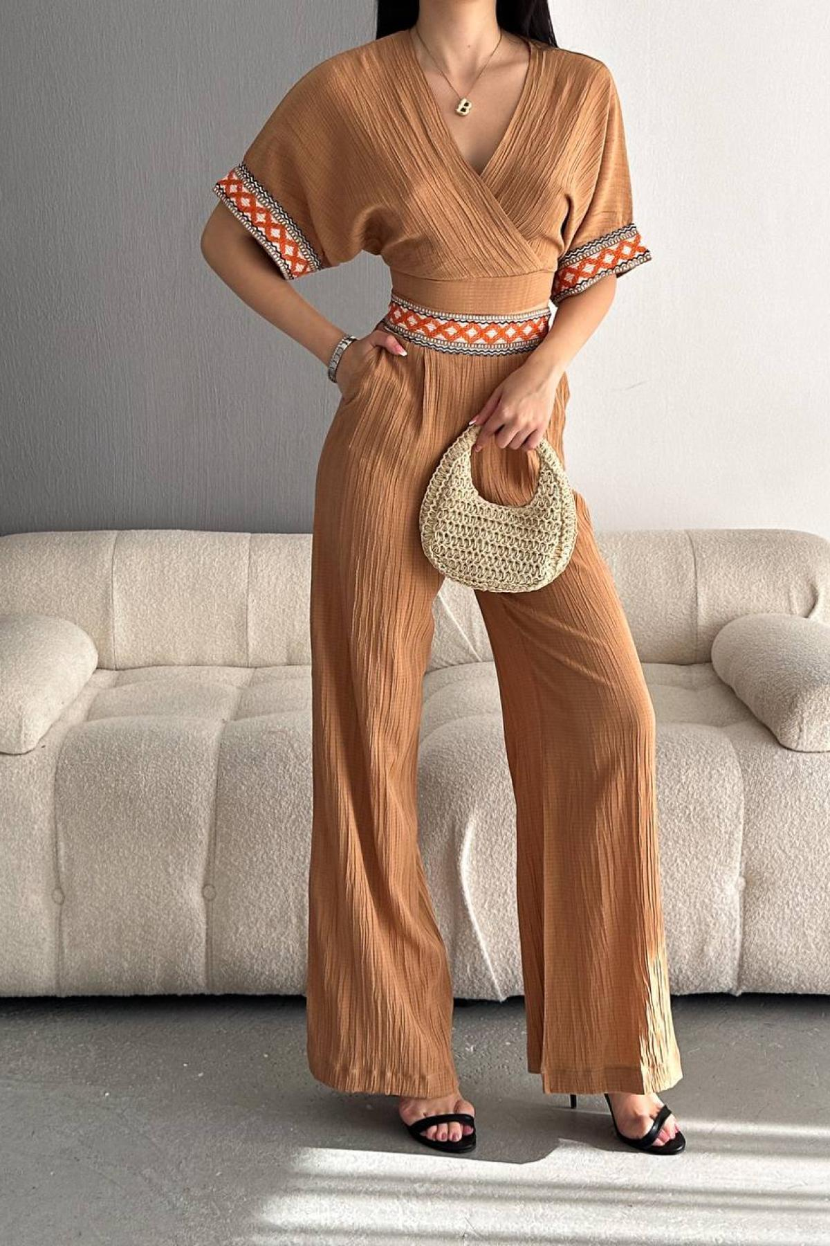 Women cropped blouse and flared pants set wholesale Camel color 685062