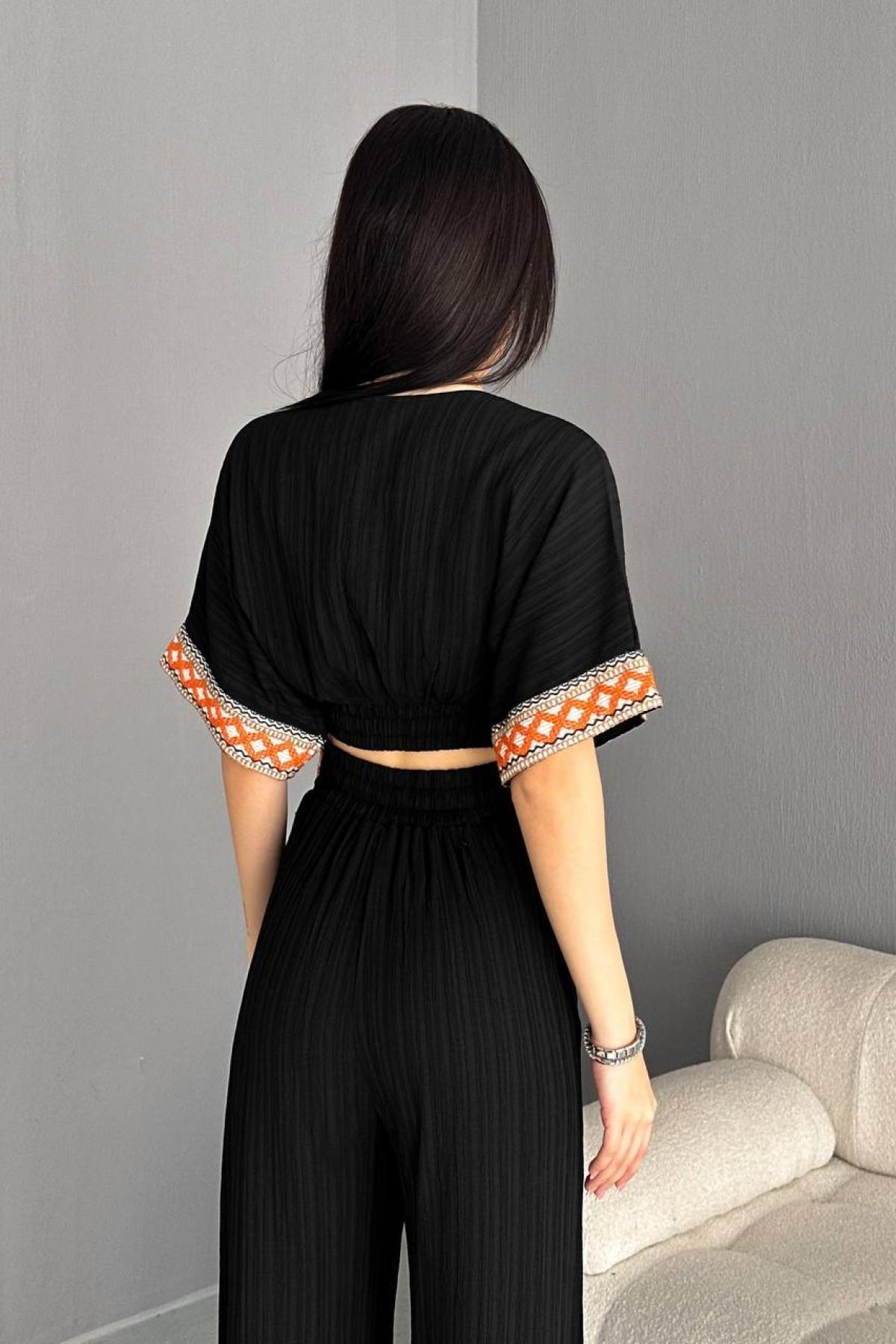 Women cropped blouse and flared pants set wholesale Black color 685059