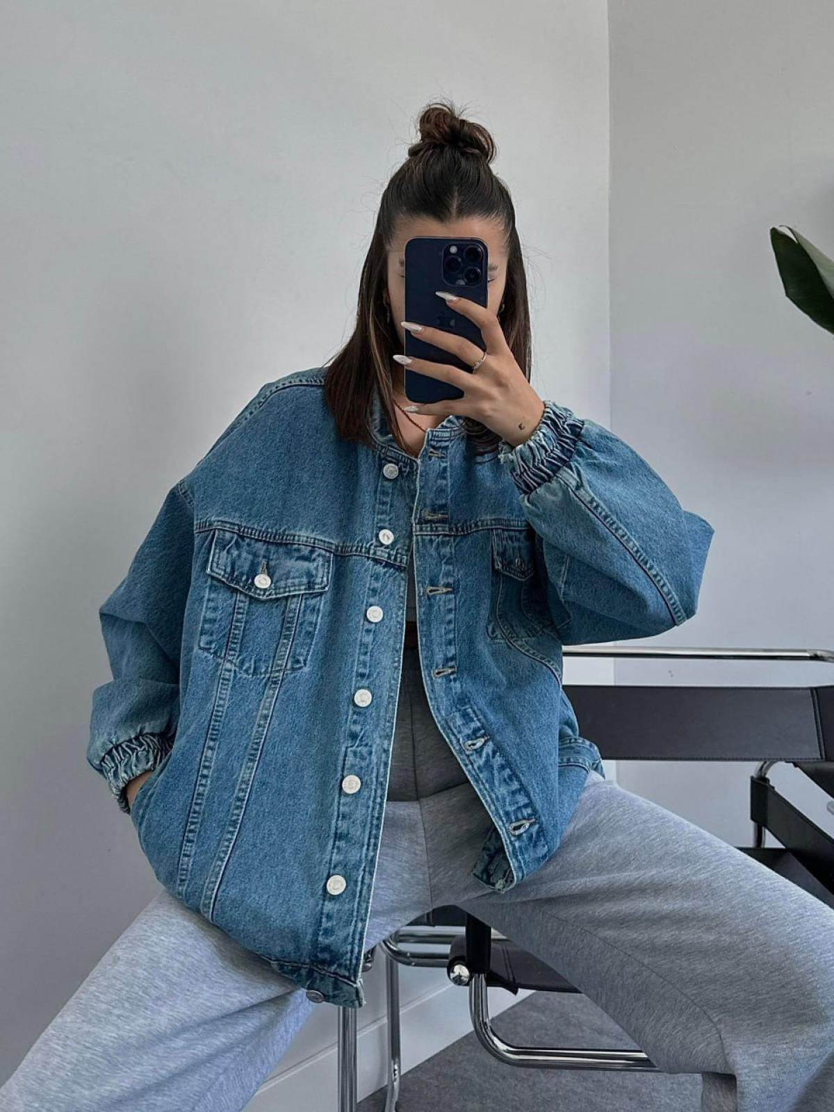 Women denim jacket wholesale Blue color 673679