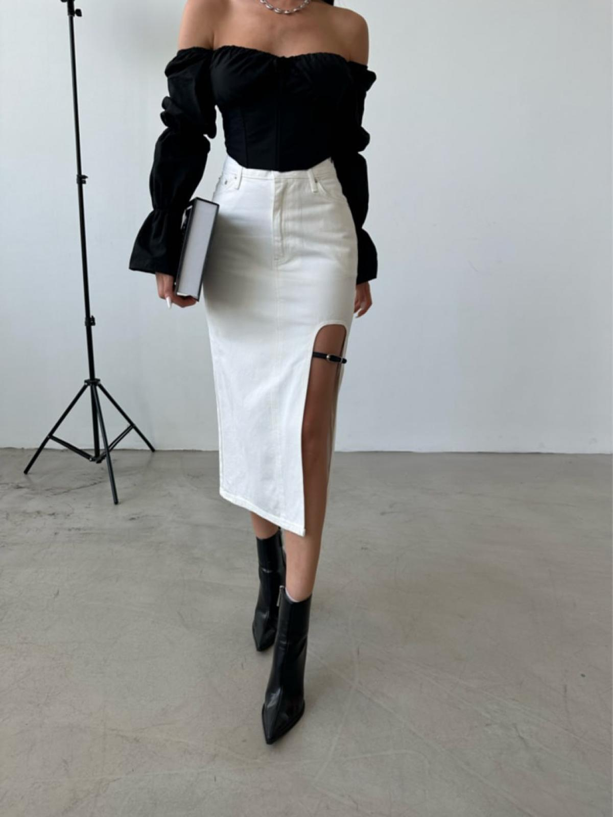 Women denim midi skirt with belt accessories wholesale Cream color