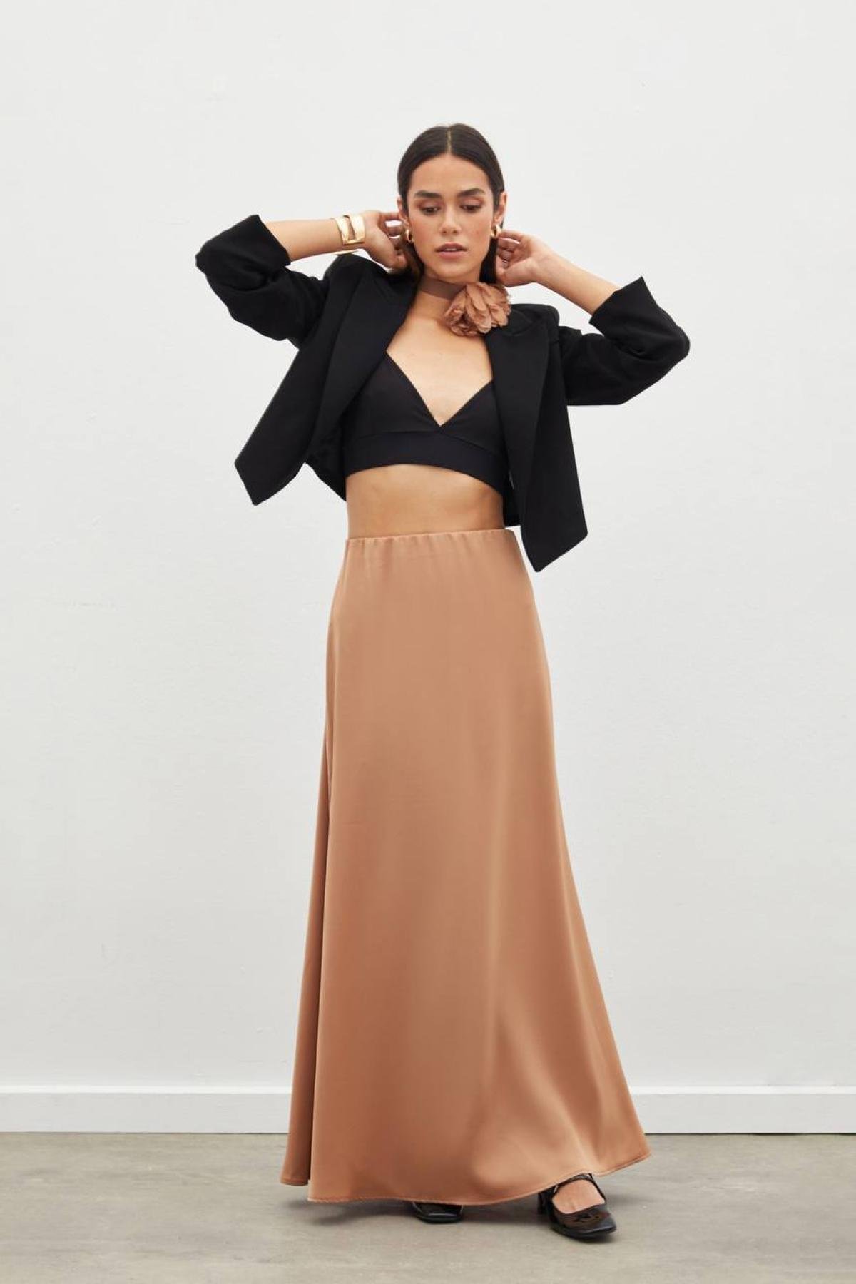 Women maxi skirt wholesale Beige color 700780