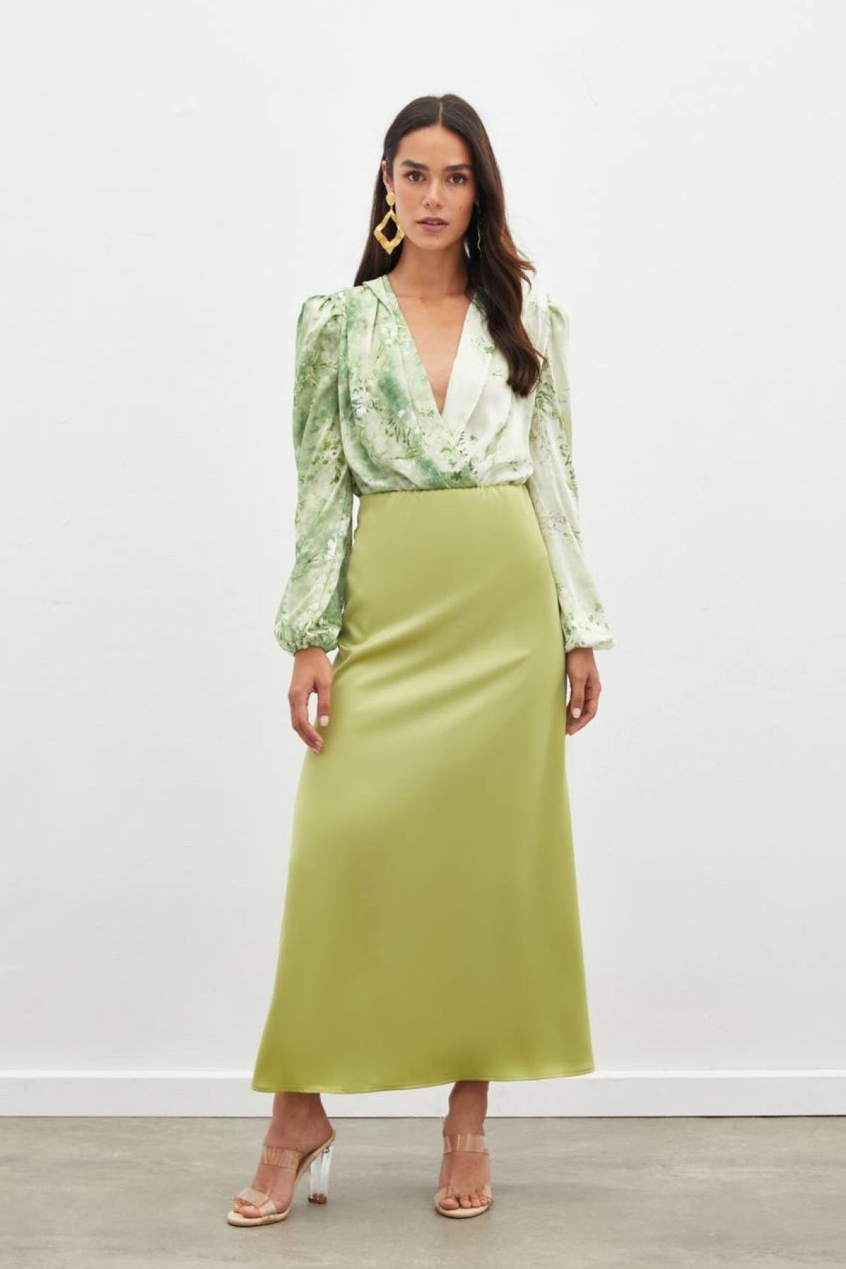 Women maxi skirt wholesale Yellowish color 700782