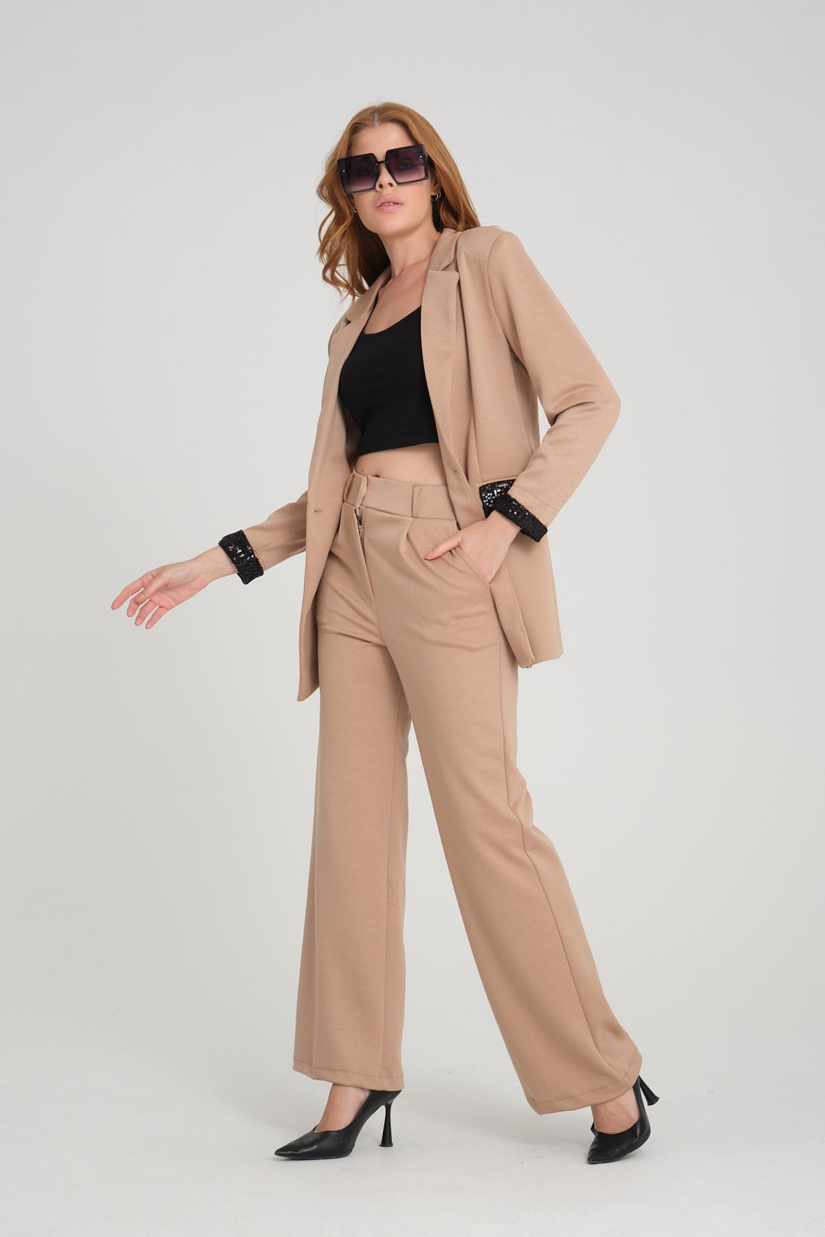 Women two-piece suit wholesale Beige color 698901