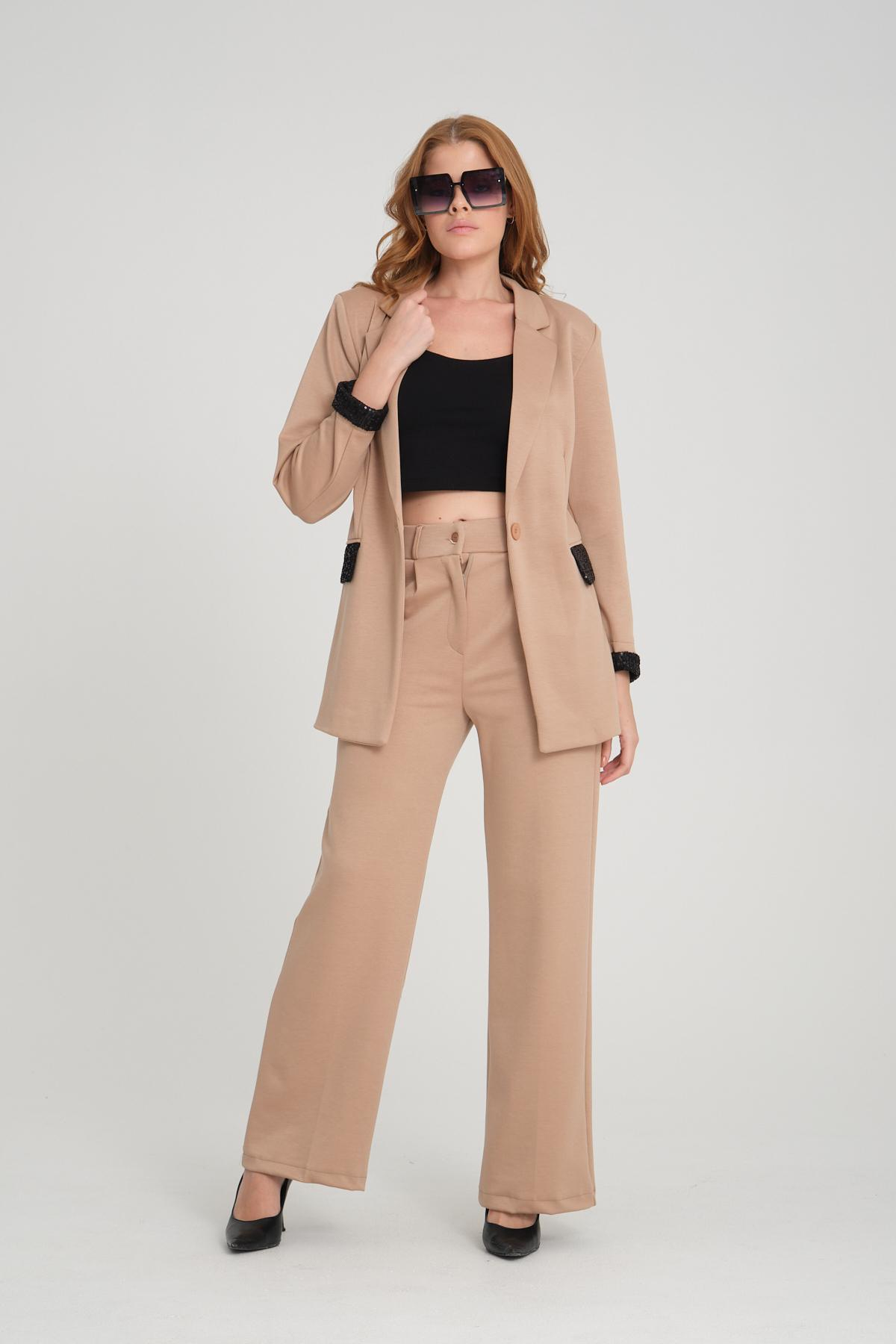 Women two-piece suit wholesale Beige color 698901