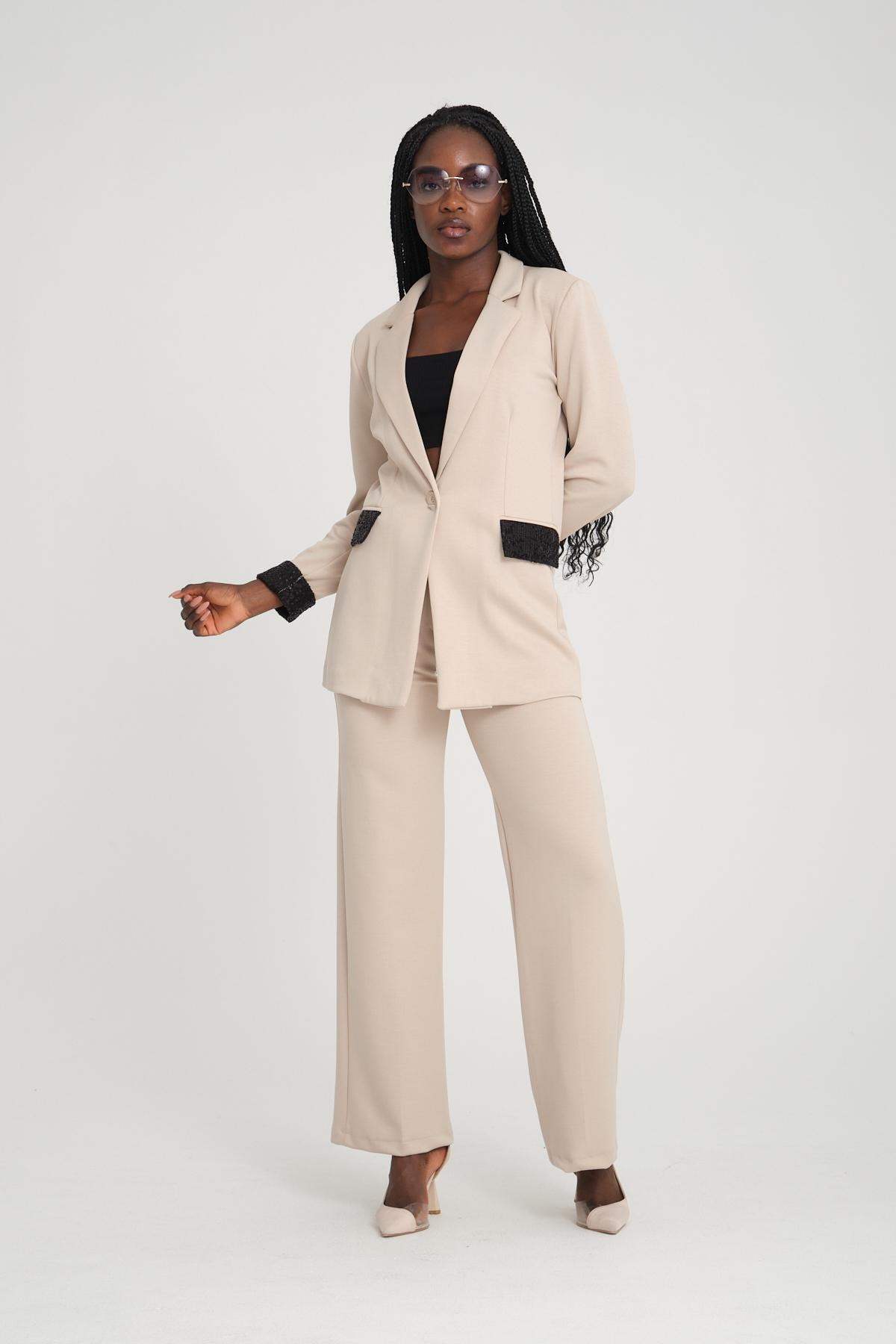 Women two-piece suit wholesale Cream color 698900