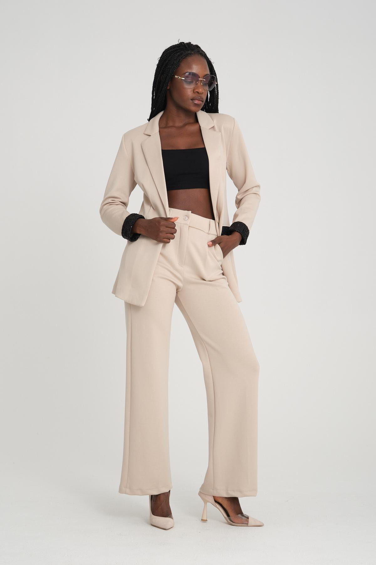 Women two-piece suit wholesale Cream color 698900