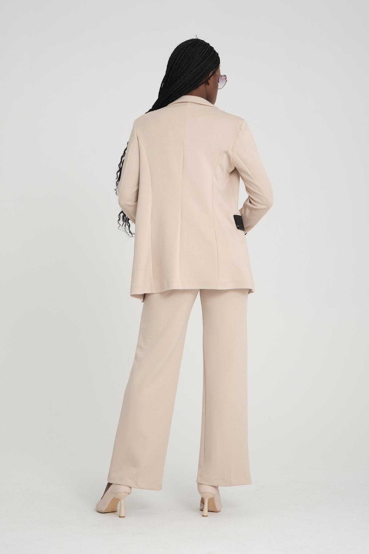 Women two-piece suit wholesale Cream color 698900