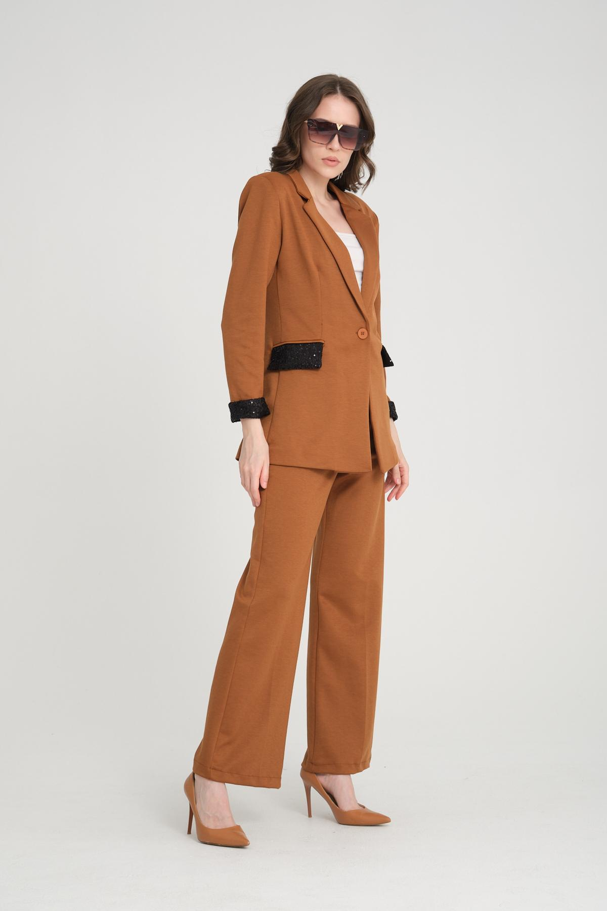 Women two-piece suit wholesale Tobacco Brown color 698902