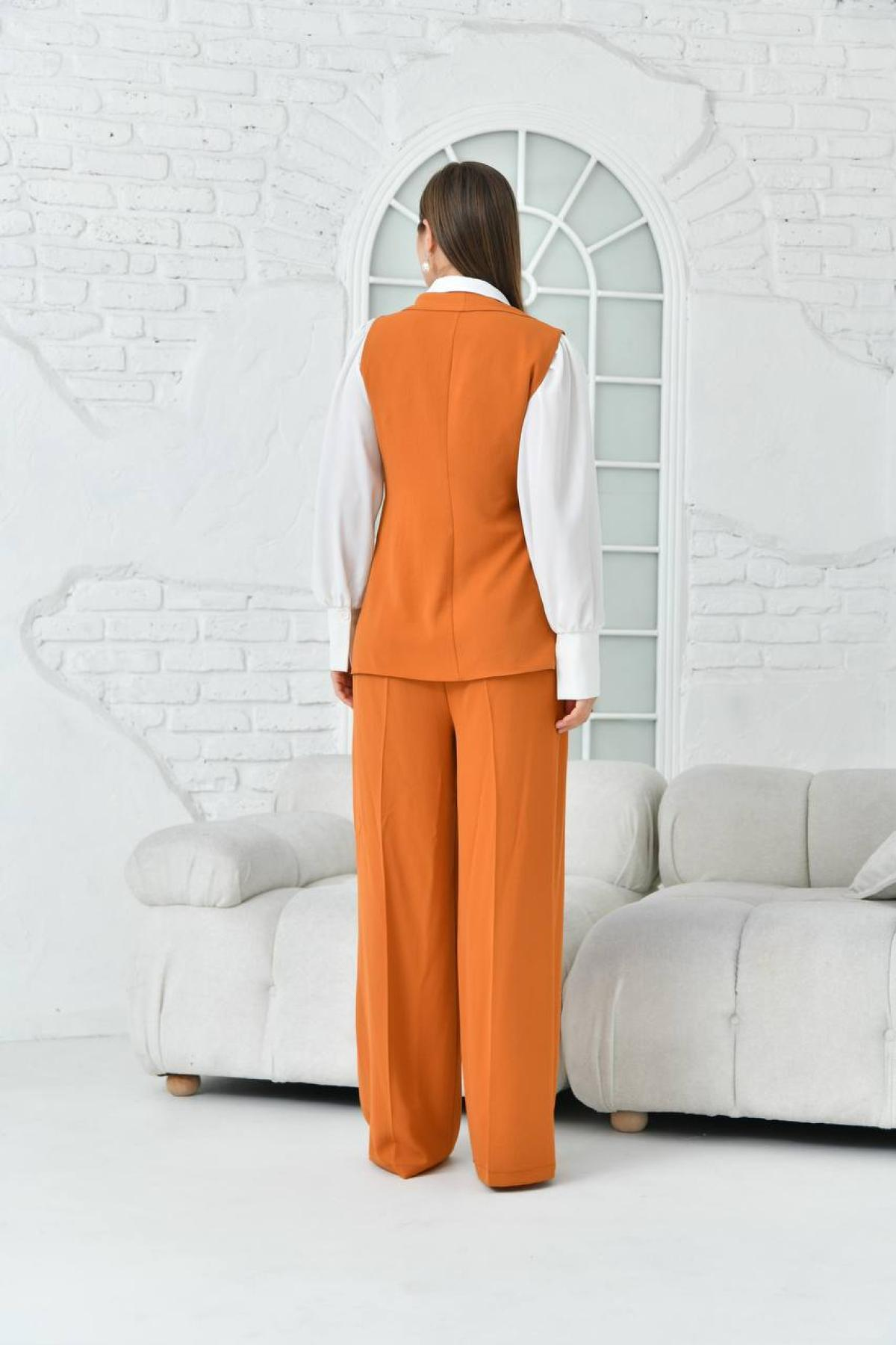Women vest and pants suit wholesale Ochre color 697295