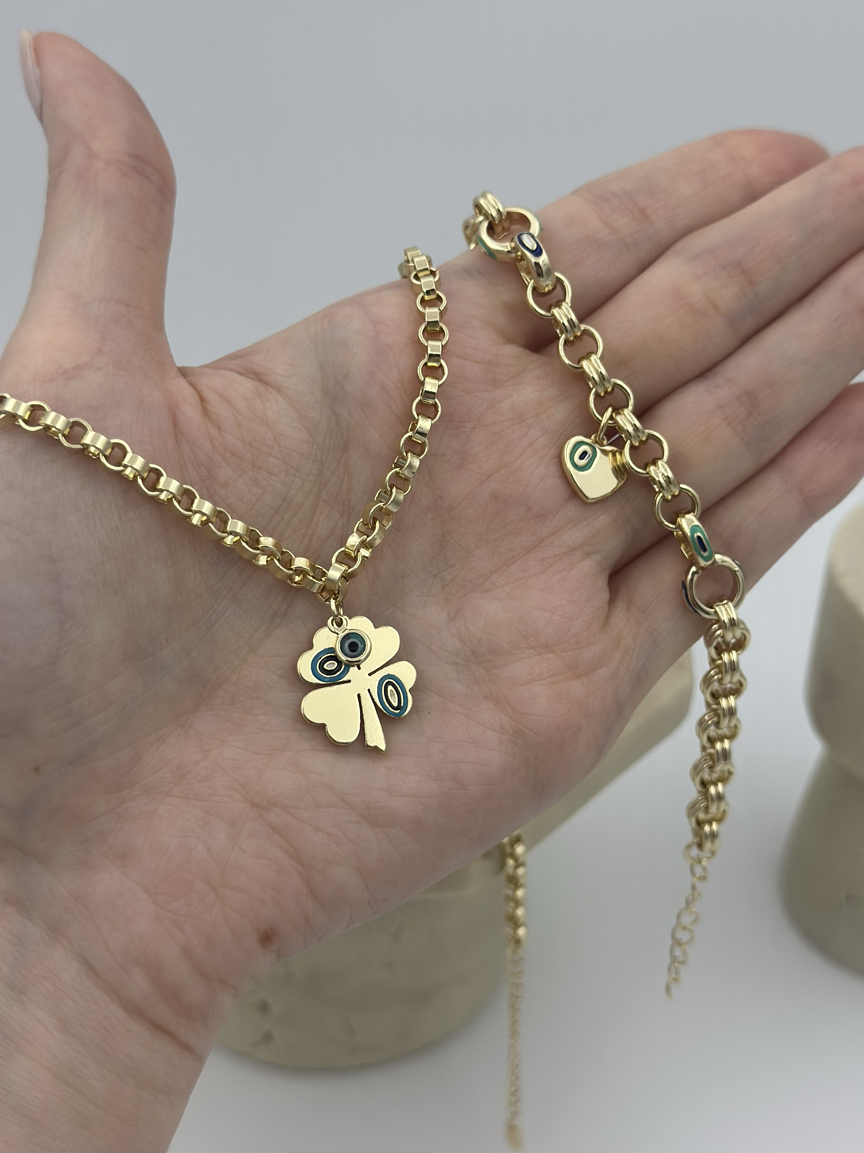 14K VIP Kuyumcu Model Kalp Charmlı Mine İşlemeli Bileklik