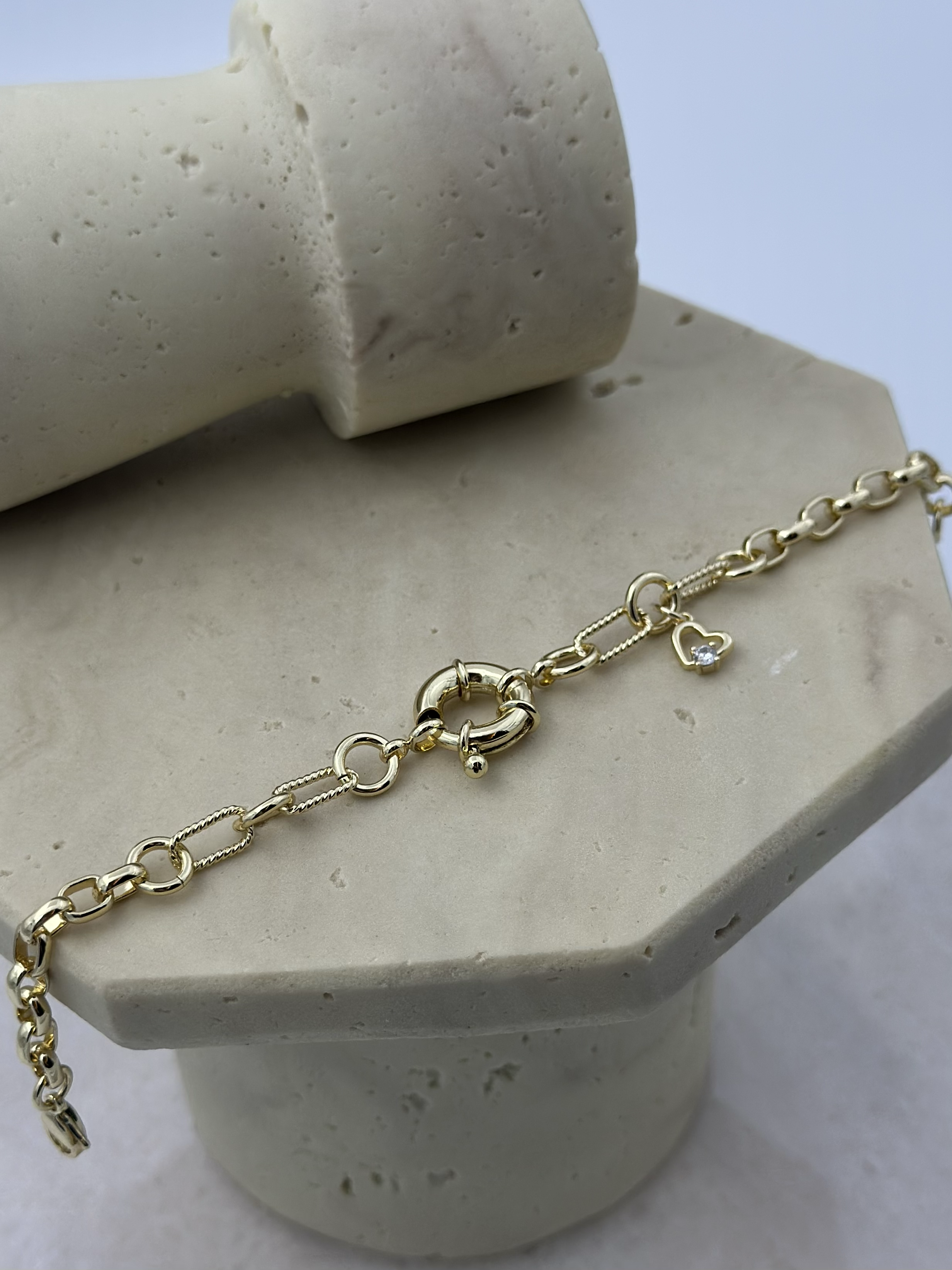 14K VIP Kuyumcu Model Taşlı Kalp Charmlı Dümen Kilit Zincir Bileklik