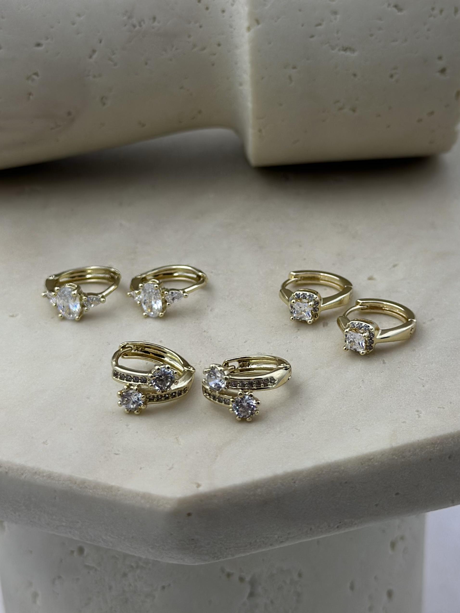 14K VIP Mini Zirkon Taşlı 2'li Tek Taş Sarmal Çıtır Küpe