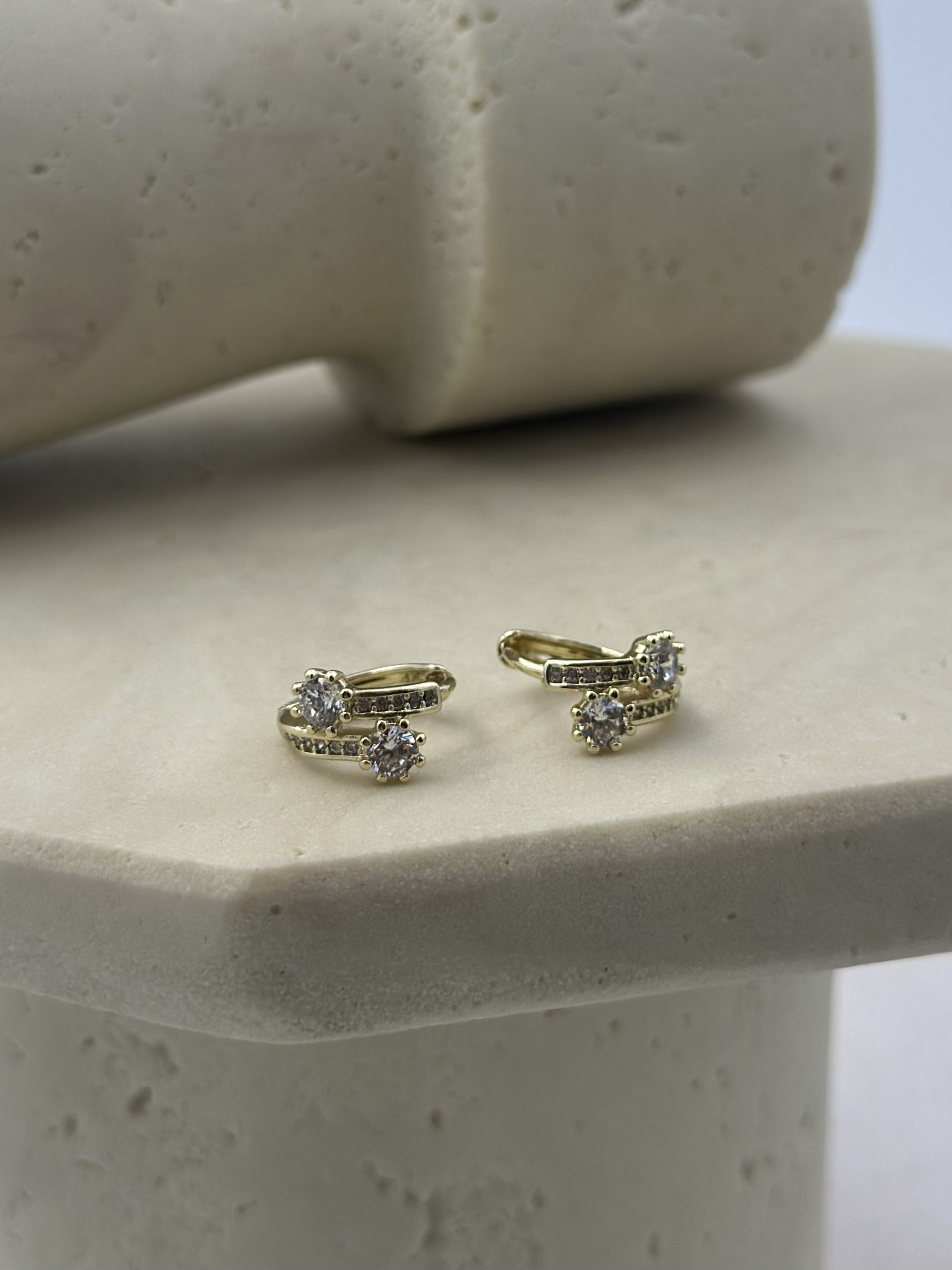 14K VIP Mini Zirkon Taşlı 2'li Tek Taş Sarmal Çıtır Küpe