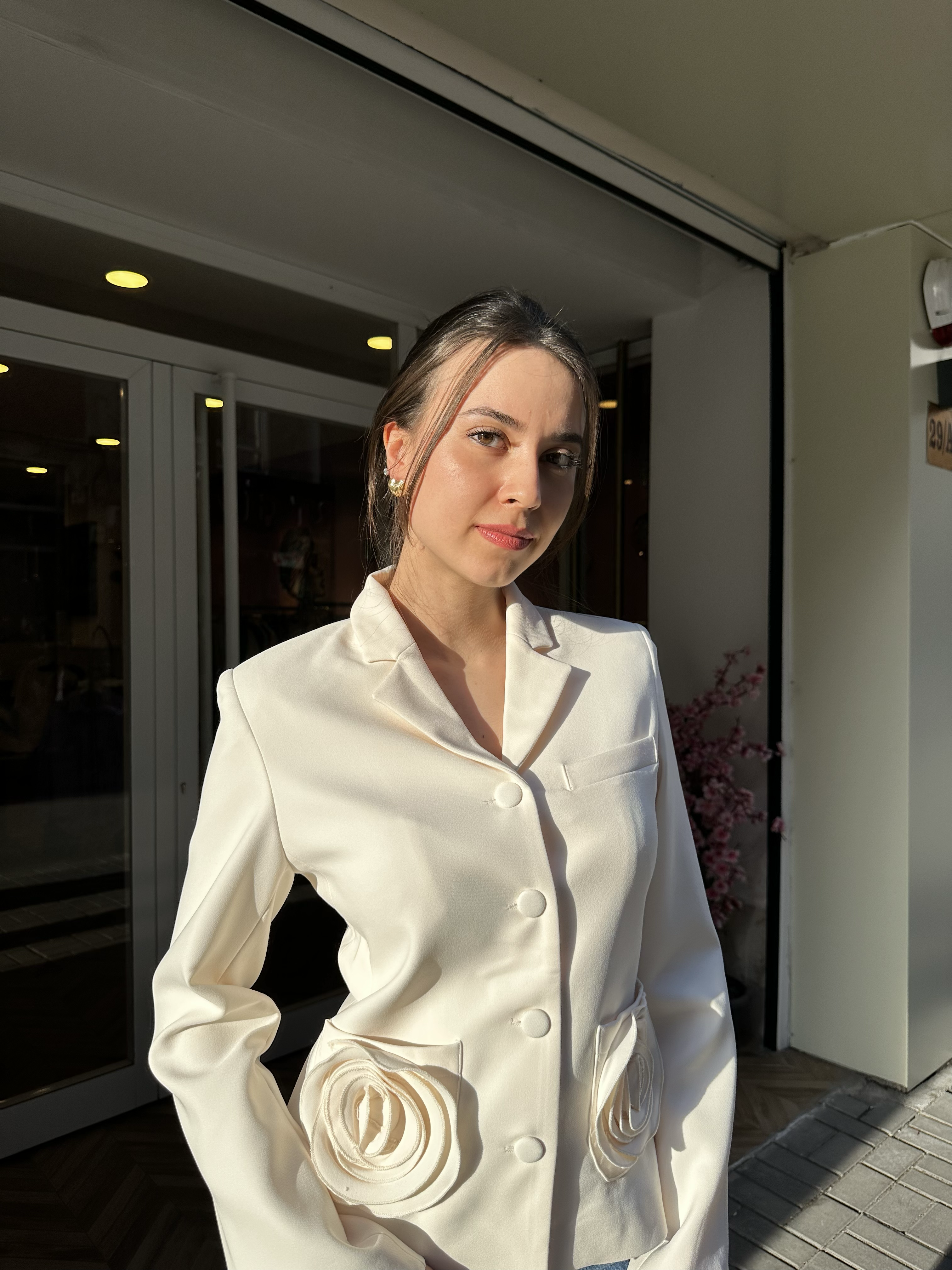 Premium Seri Gül Cepli Ceket - Ekru