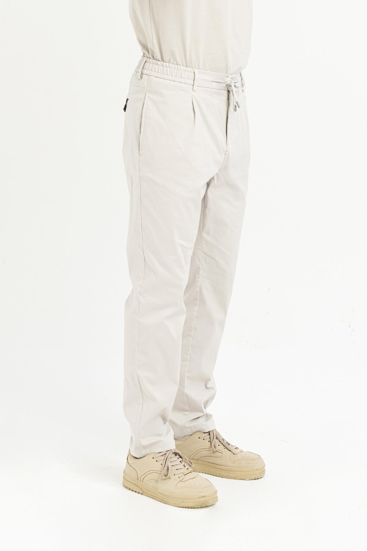 Beli Lastikli Arkası Tek Cep Fermuarlı Slim Fit Erkek Pantolon