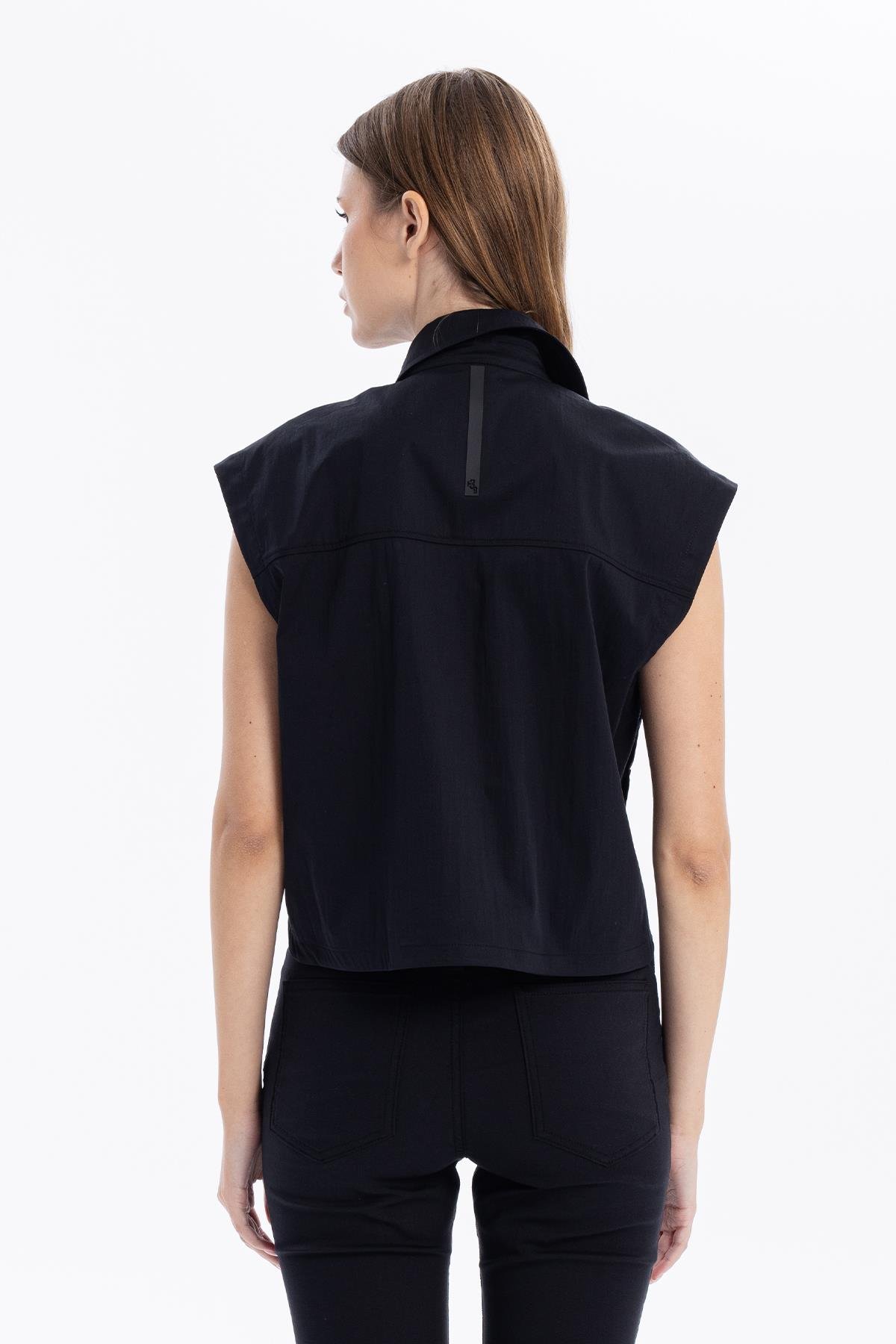 Spor Şık Sıfır Kol Kadın Gömlek