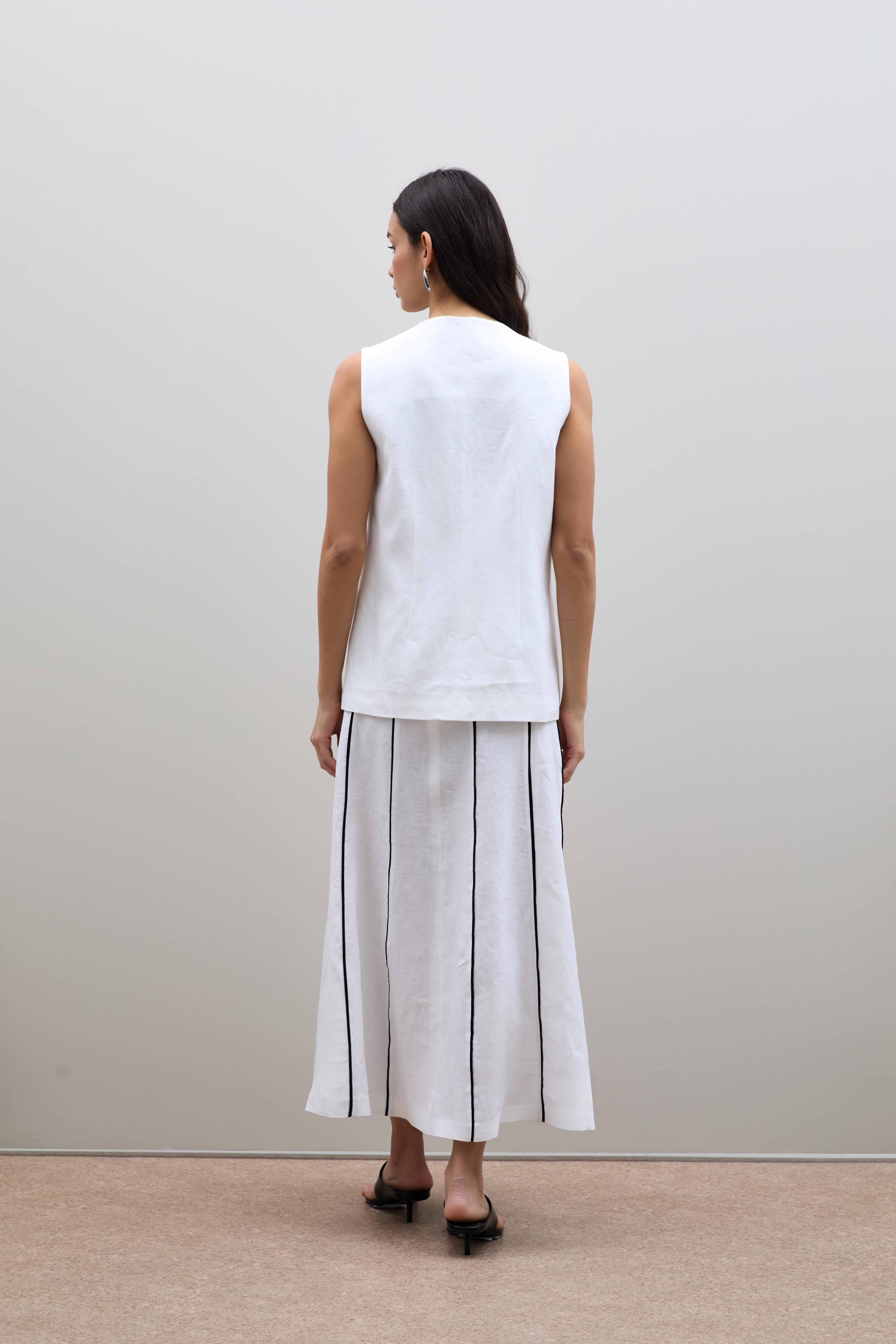 %100 Keten Düğme Detaylı Yelek