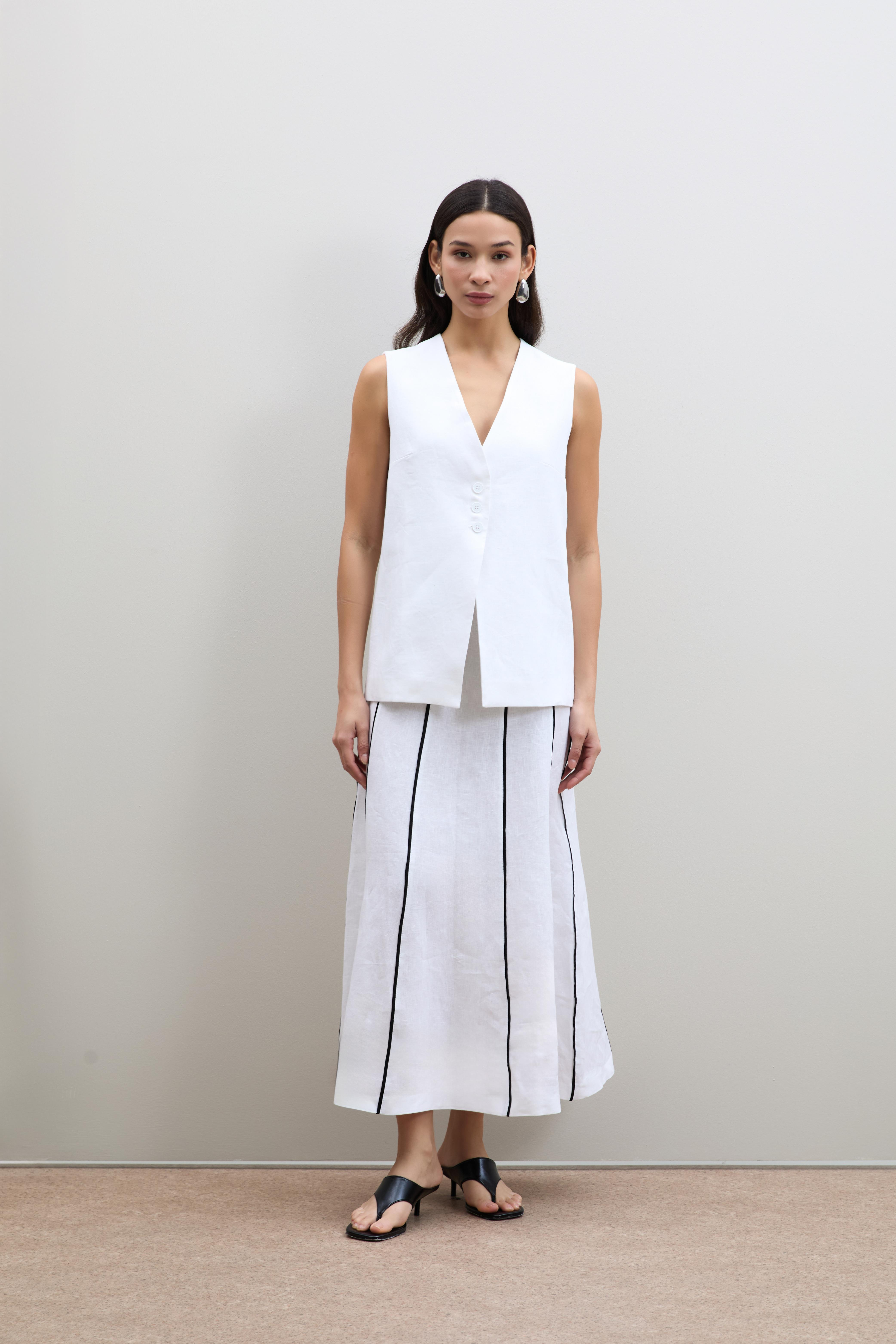 %100 Keten Düğme Detaylı Yelek