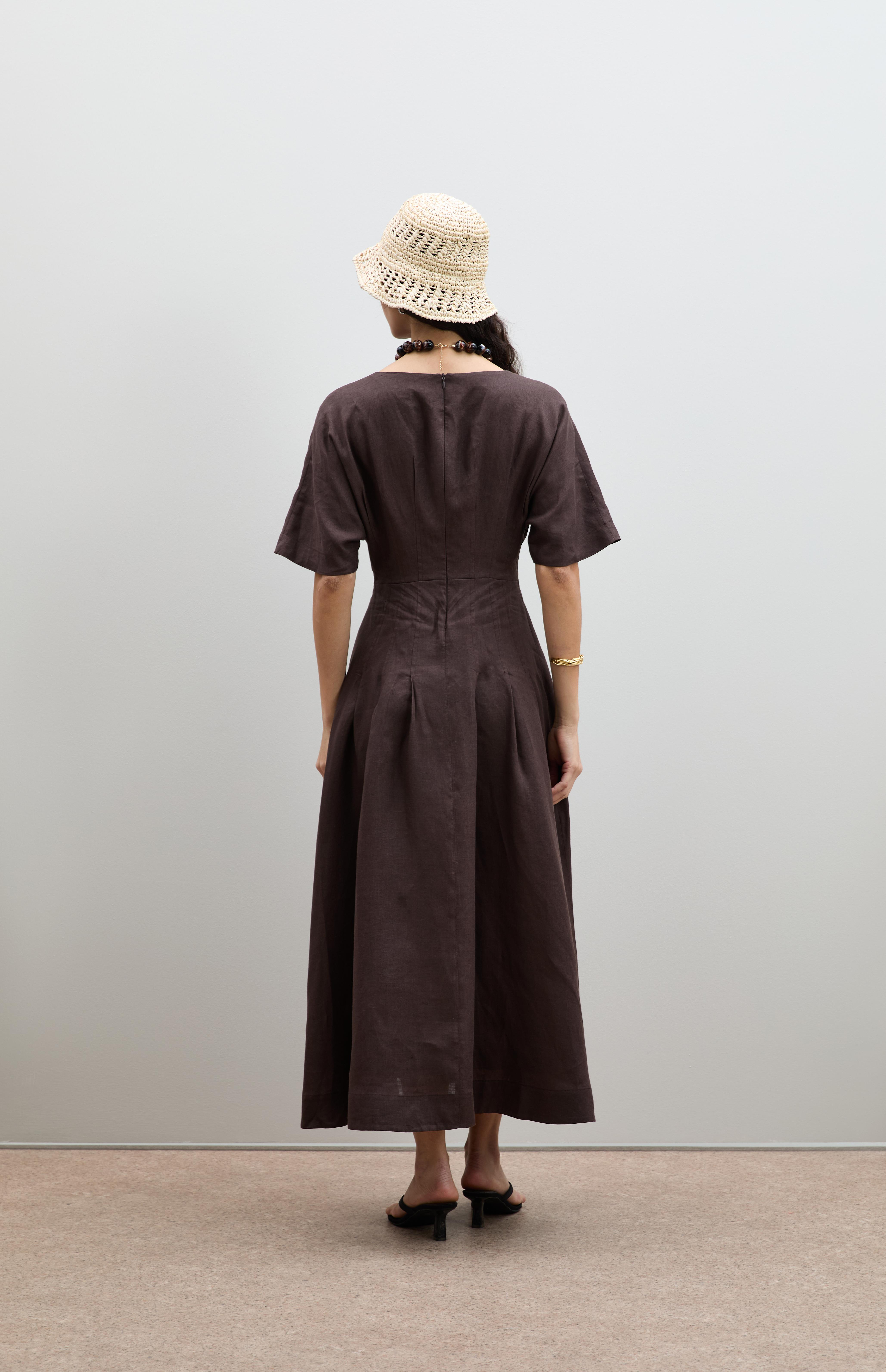 %100 Keten Pili Detaylı Elbise