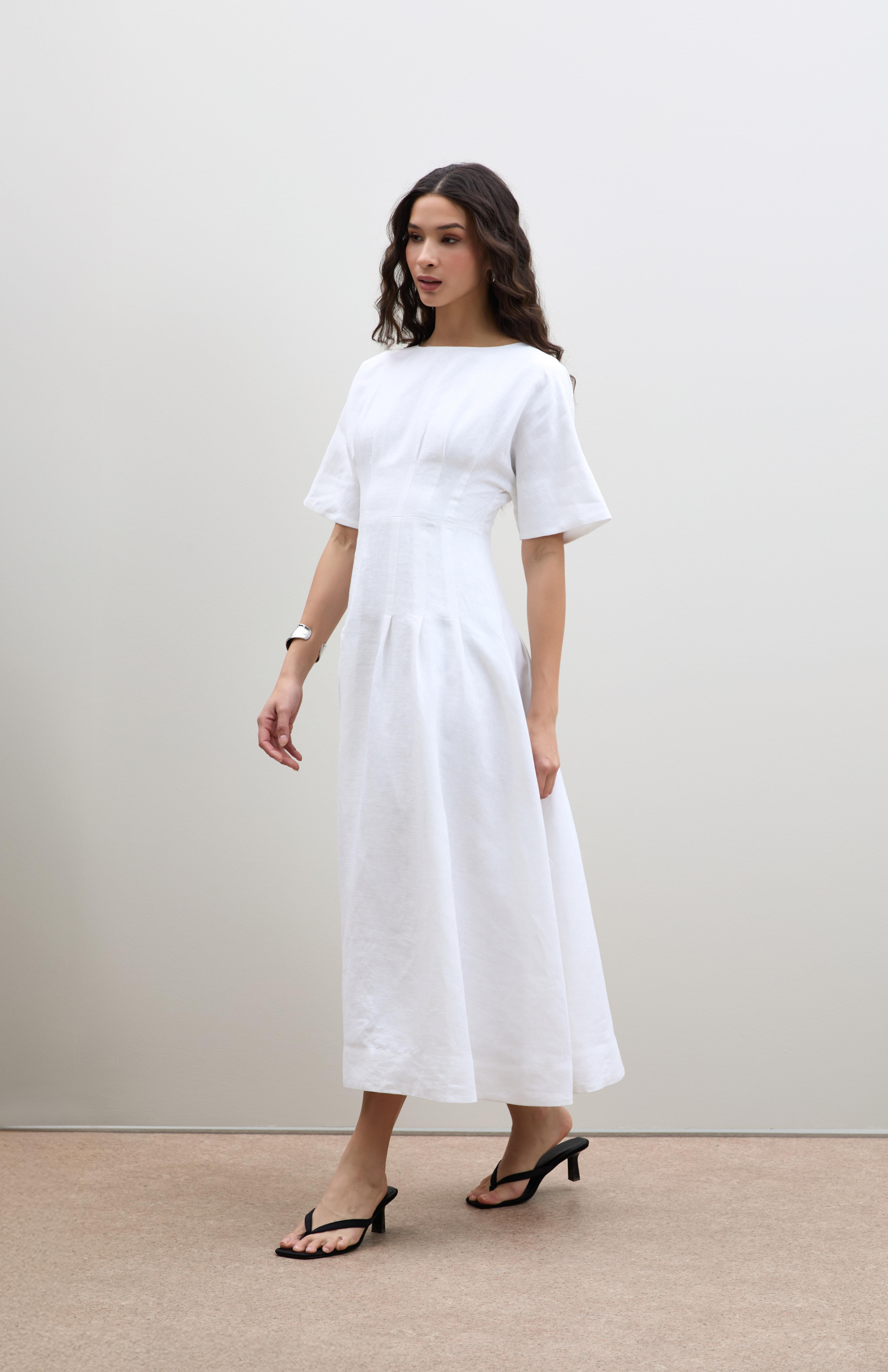 %100 Keten Pili Detaylı Elbise