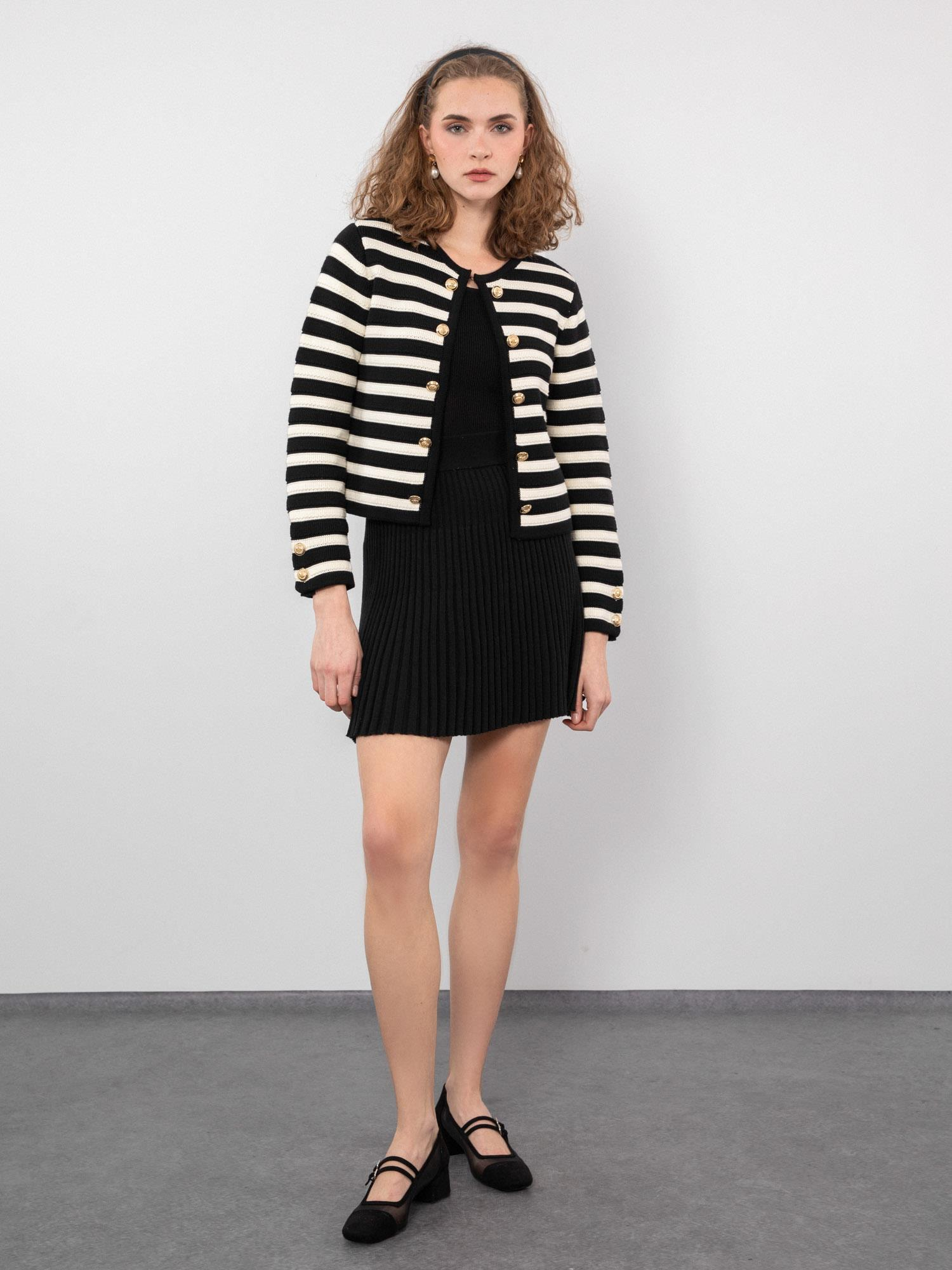 %100 Organik Pamuk Şeritli Düğme Detaylı Hırka