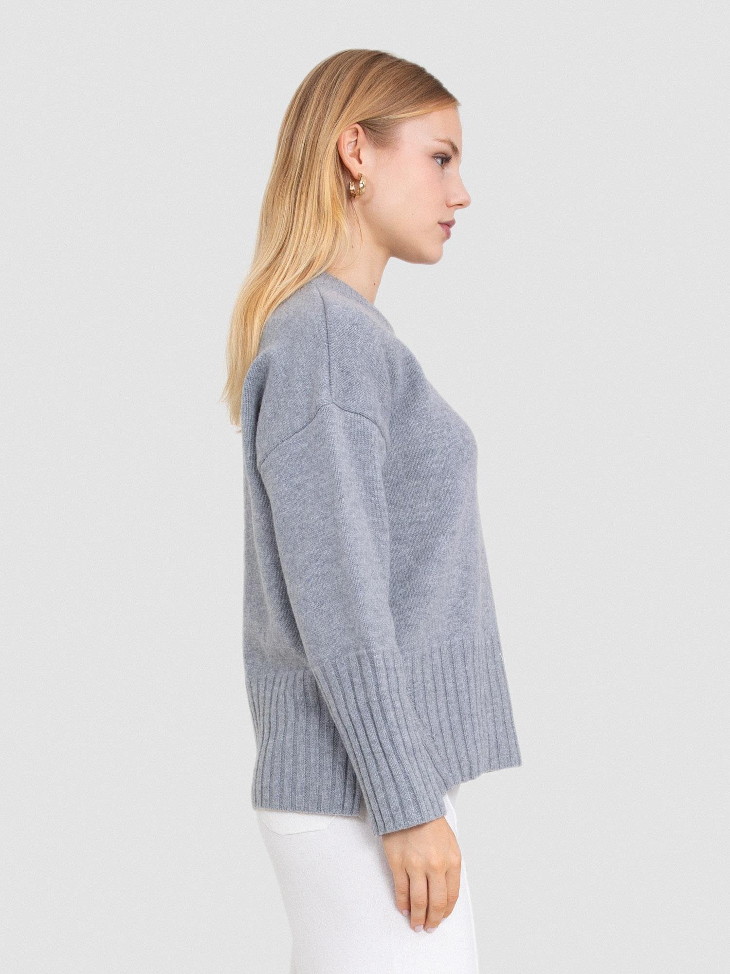 %100 Yün Yuvarlak Yaka Kazak