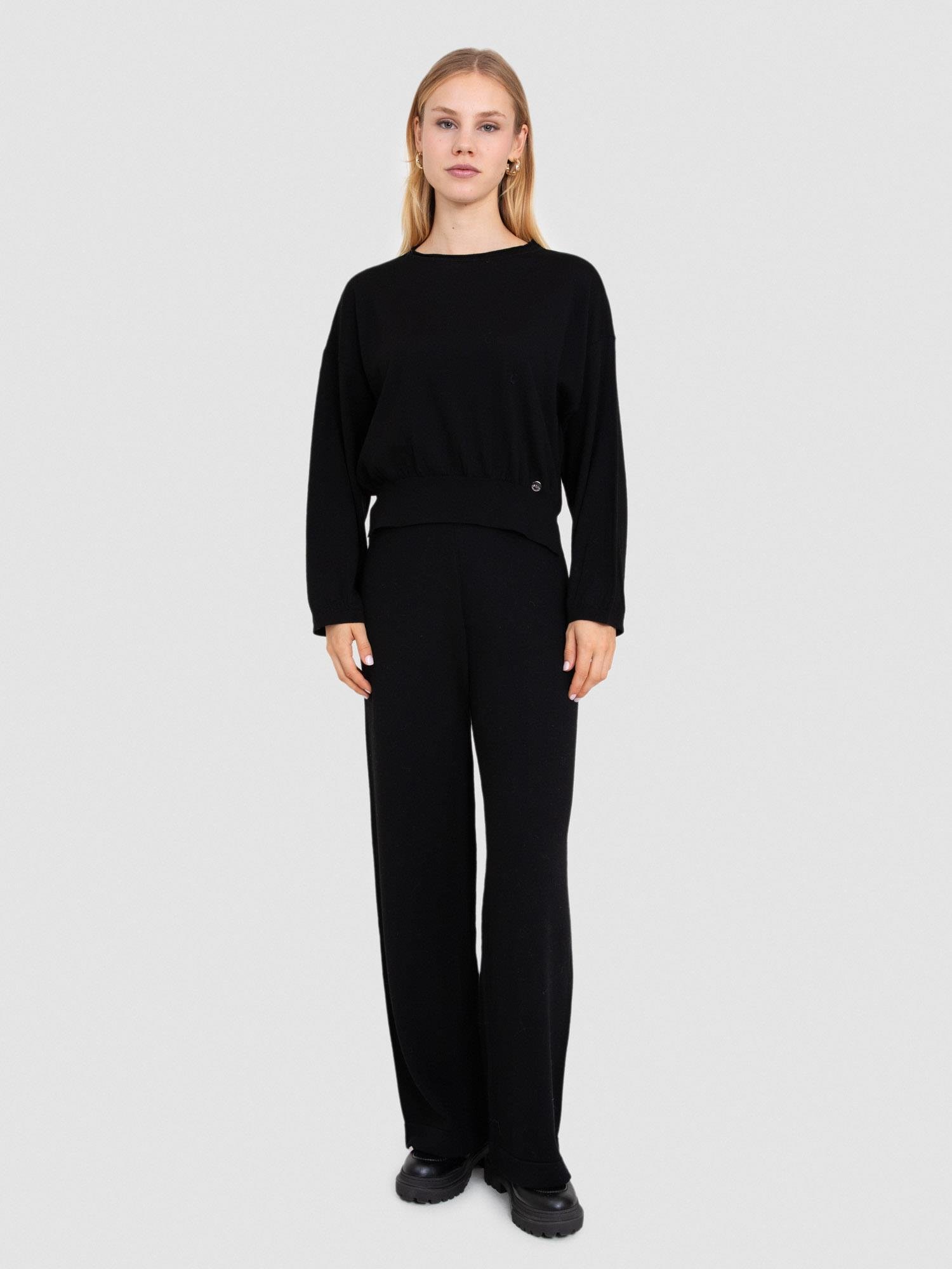 %100 Yün Yuvarlak Yaka Kazak